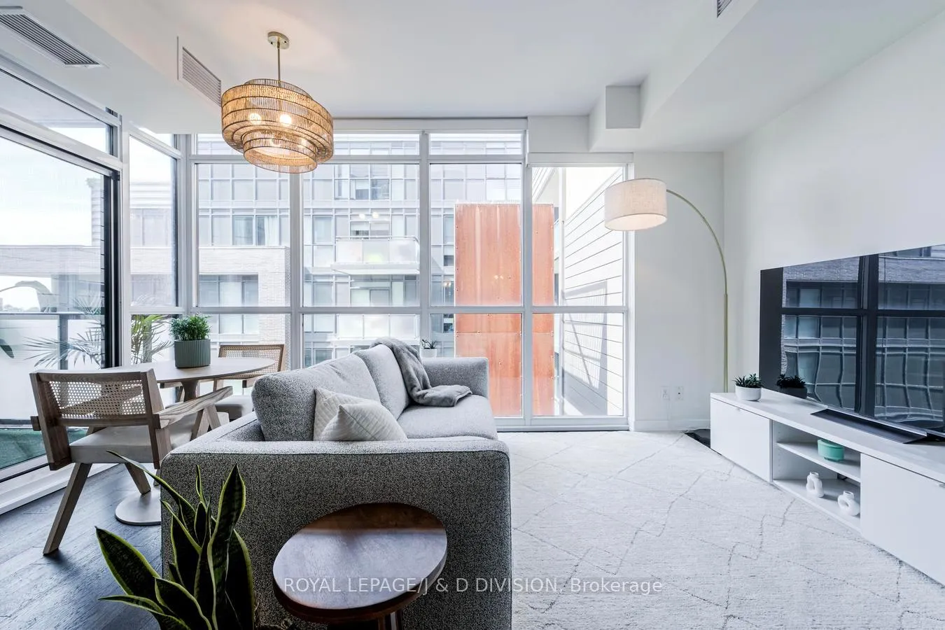 Photo 11 of Unit 503, 36 Howard Park Avenue, Toronto, Roncesvalles — HOMEH
