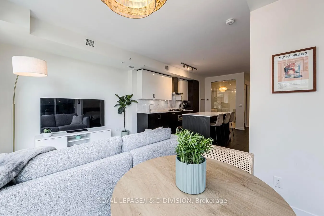 Photo 14 of Unit 503, 36 Howard Park Avenue, Toronto, Roncesvalles — HOMEH