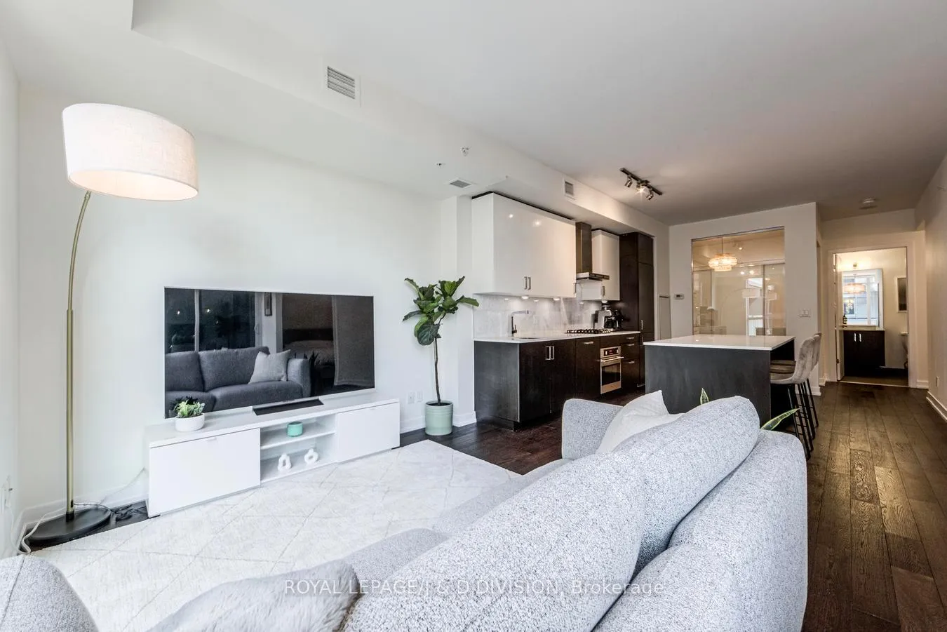Photo 15 of Unit 503, 36 Howard Park Avenue, Toronto, Roncesvalles — HOMEH