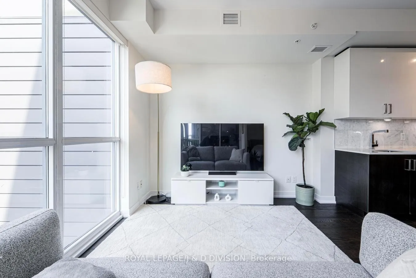 Photo 16 of Unit 503, 36 Howard Park Avenue, Toronto, Roncesvalles — HOMEH
