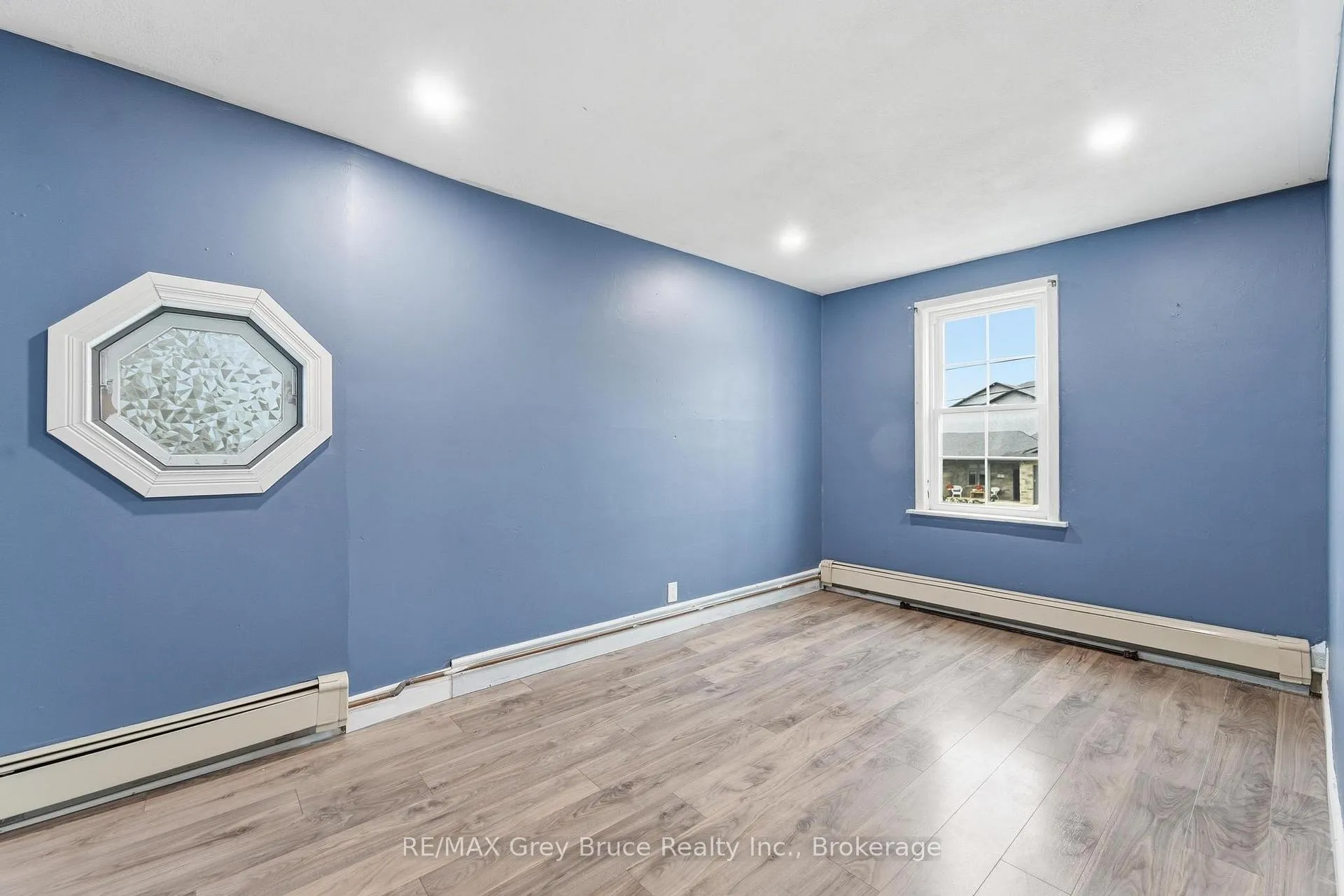 Photo 20 of 43 4th Street NW, Arran-Elderslie — HOMEH
