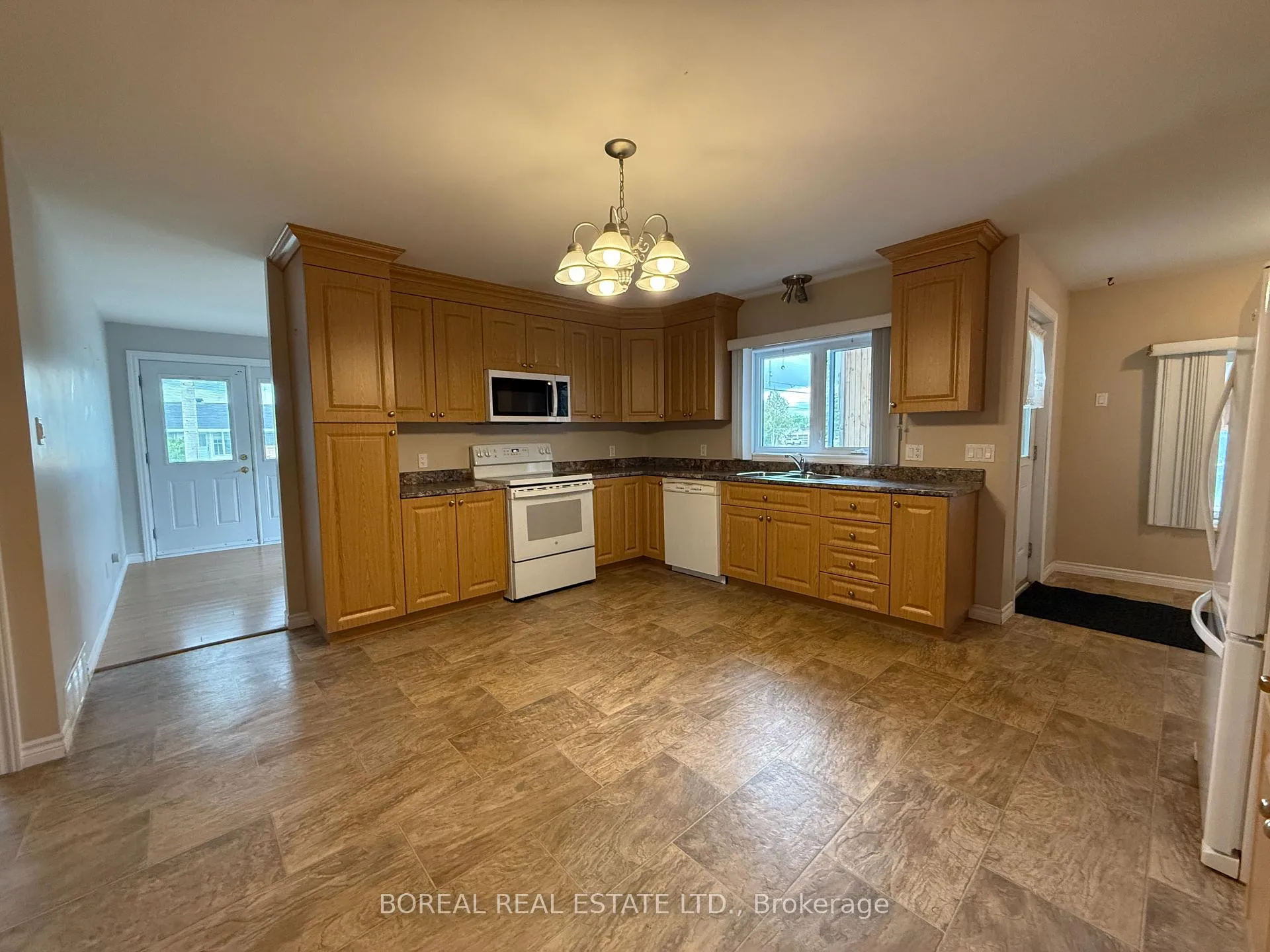 Photo 15 of 236-238 Main St, Smooth Rock Falls, SRF — HOMEH