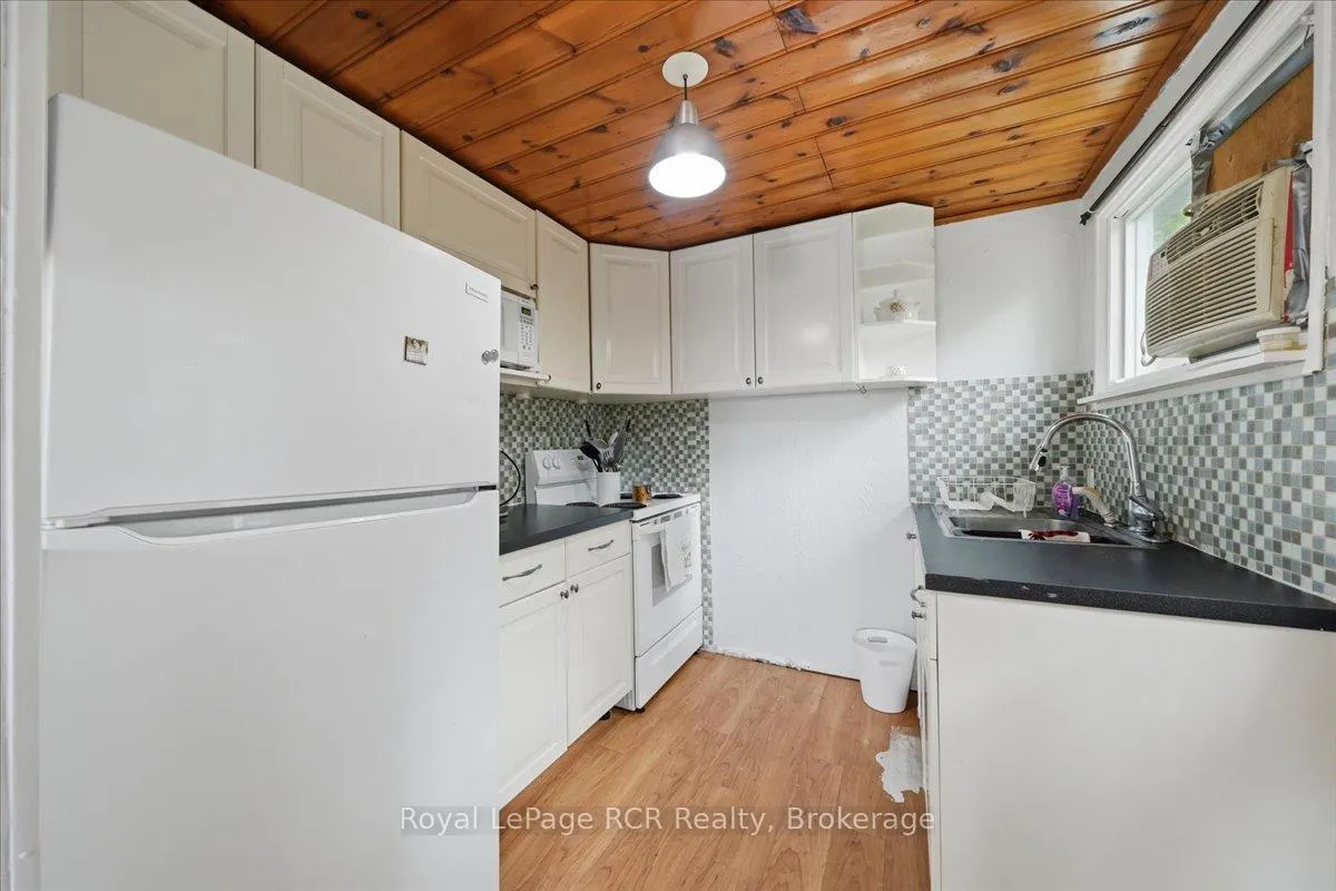 Photo 11 of 45 Andrew Drive, Tiny, Rural Tiny — HOMEH