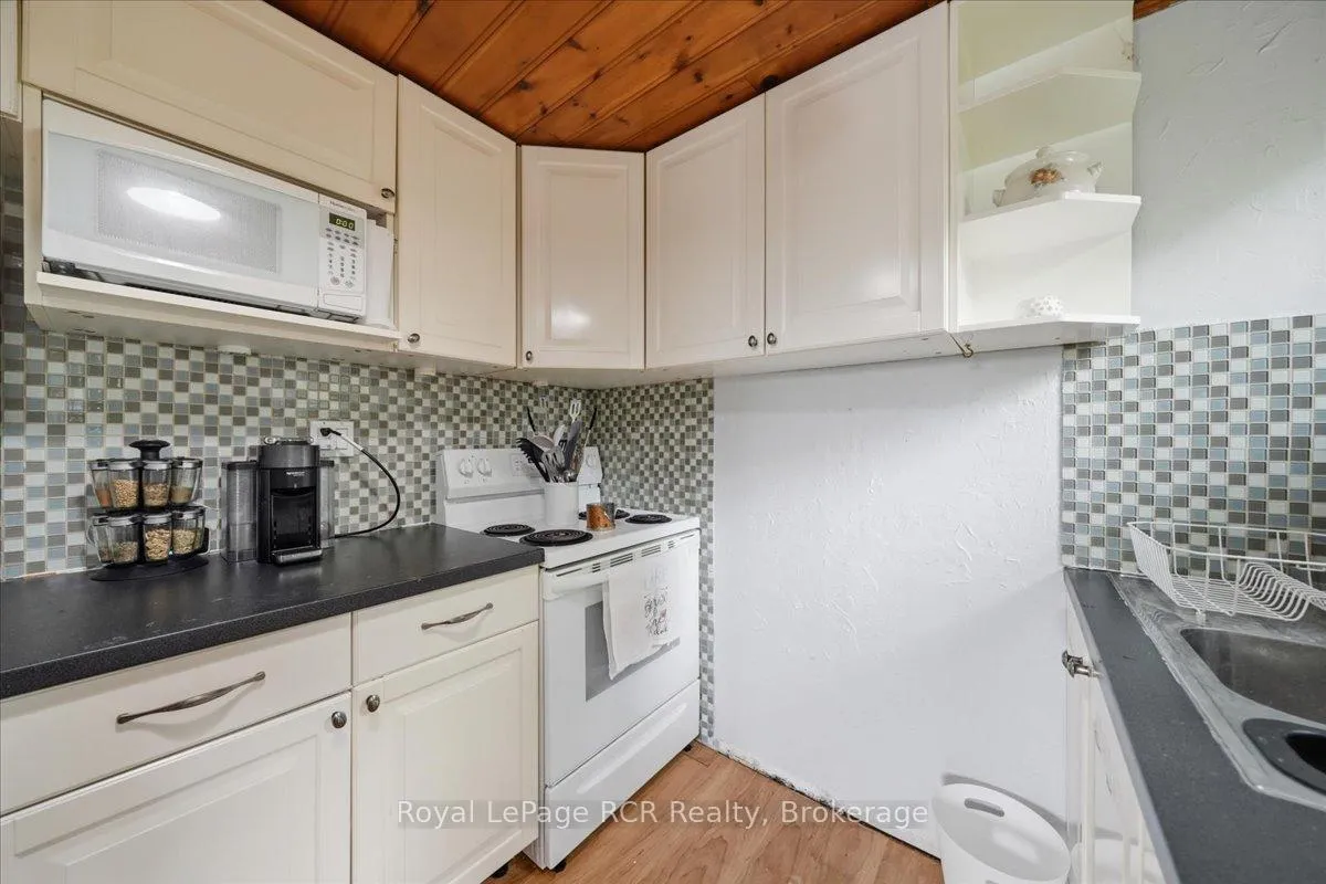 Photo 12 of 45 Andrew Drive, Tiny, Rural Tiny — HOMEH