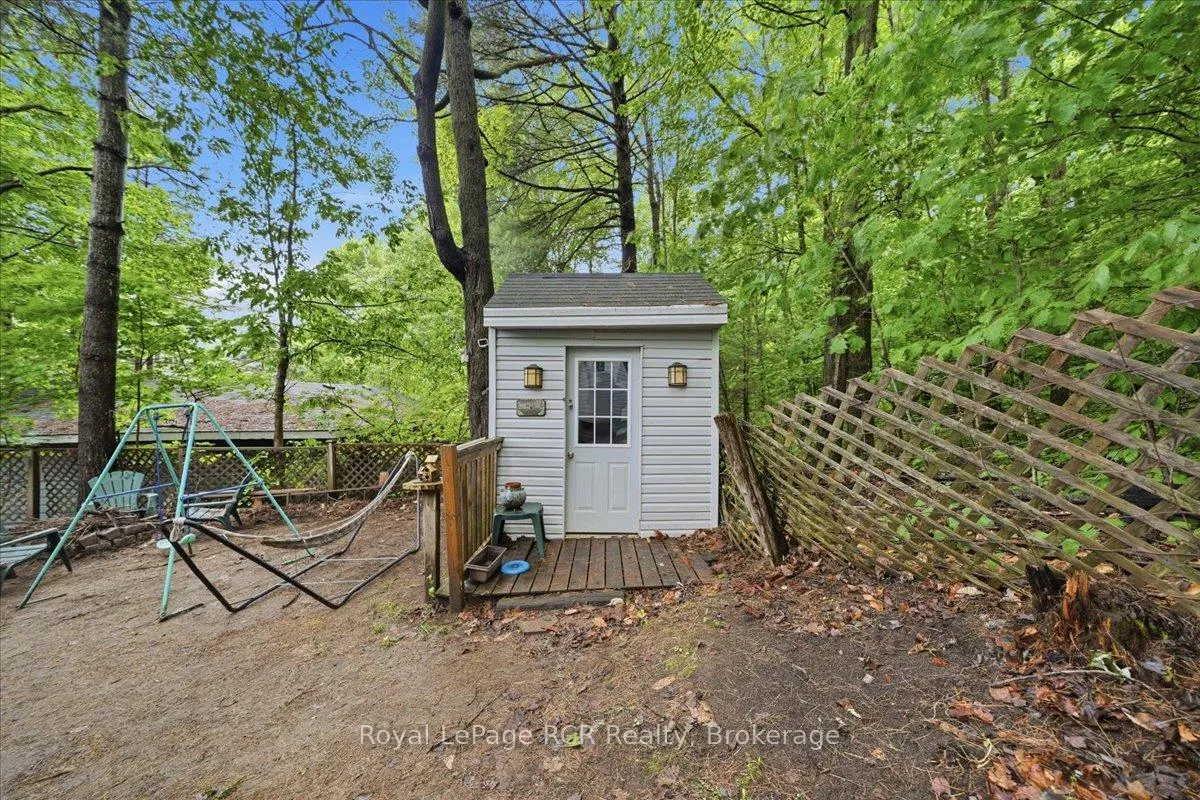 Photo 33 of 45 Andrew Drive, Tiny, Rural Tiny — HOMEH