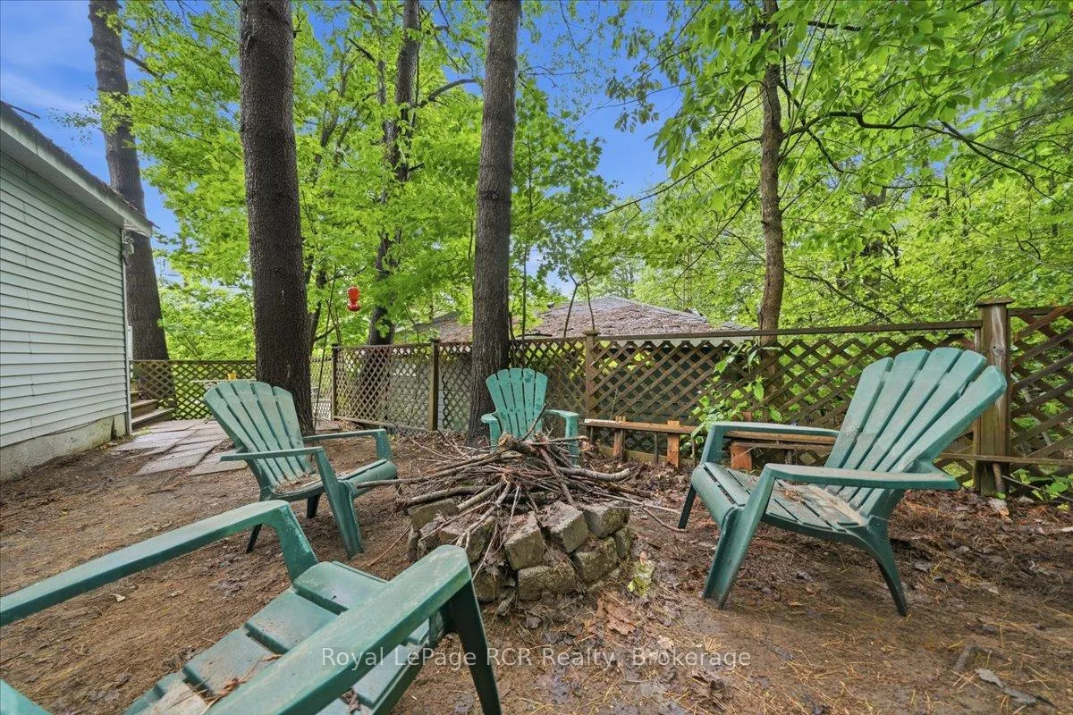 Photo 35 of 45 Andrew Drive, Tiny, Rural Tiny — HOMEH