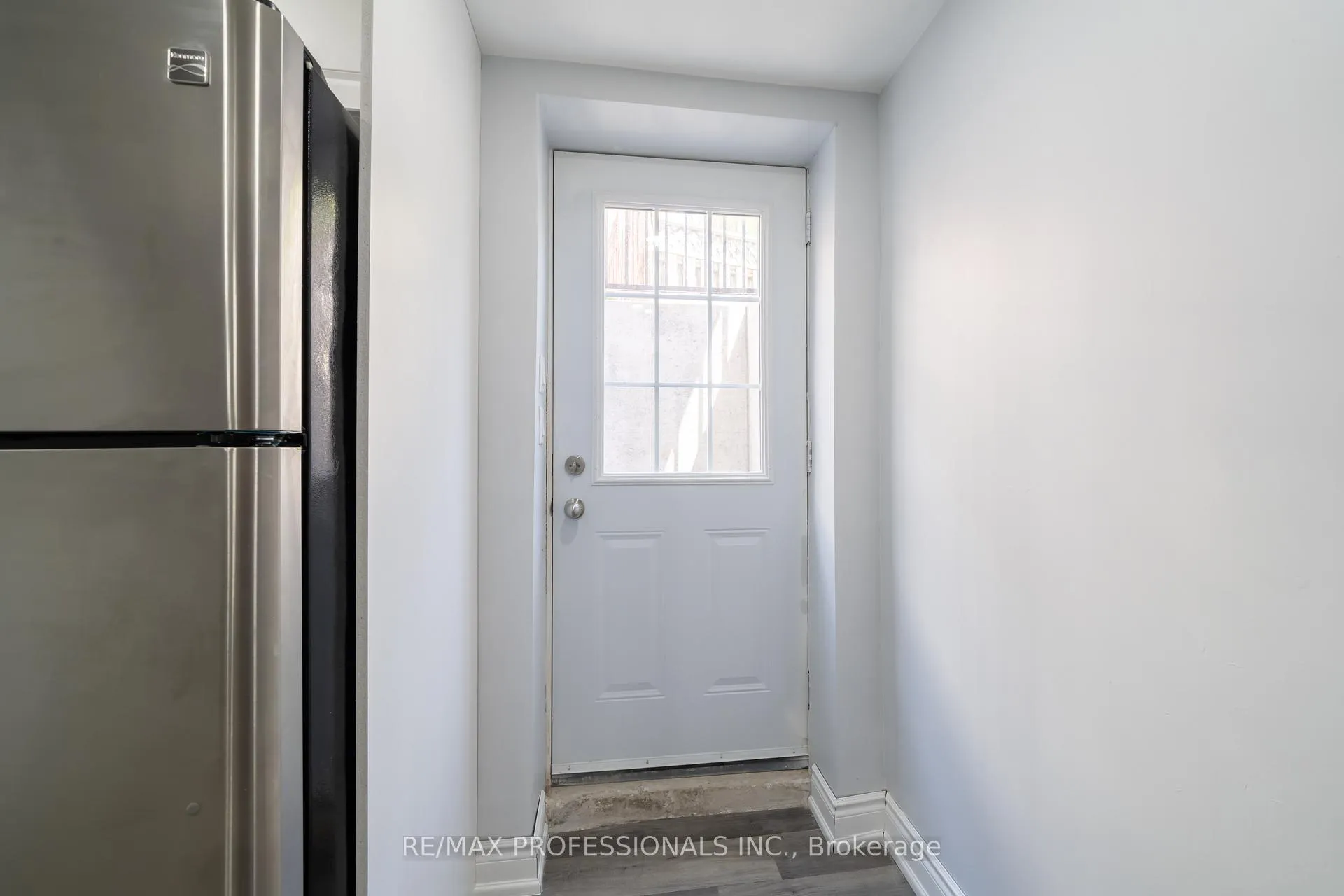 Photo 3 of Unit Lower, 3188 Cambourne Crescent, Mississauga, Meadowvale — HOMEH