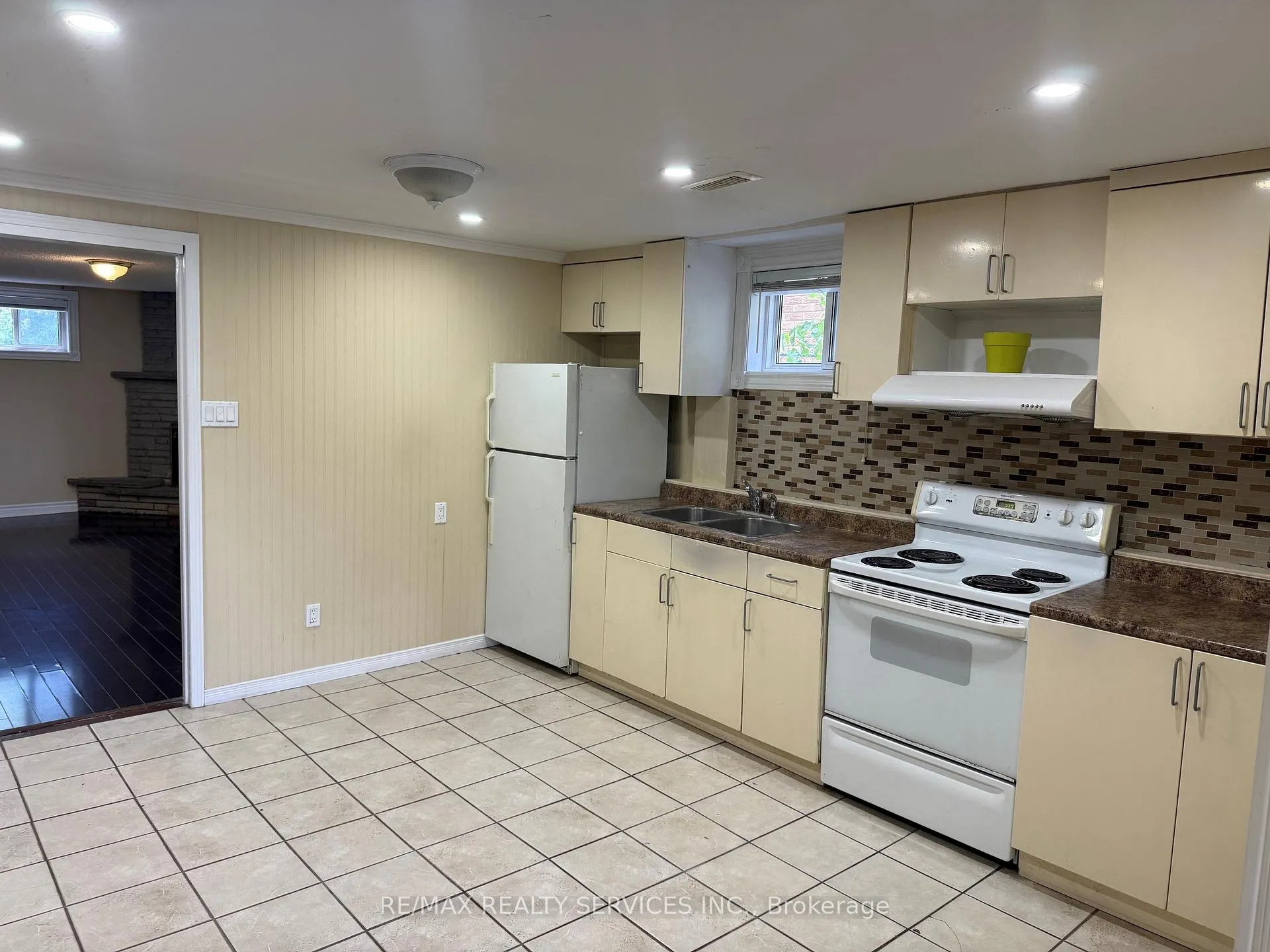 Photo 3 of Unit (Basement), 120 Abell Drive, Brampton, Madoc — HOMEH