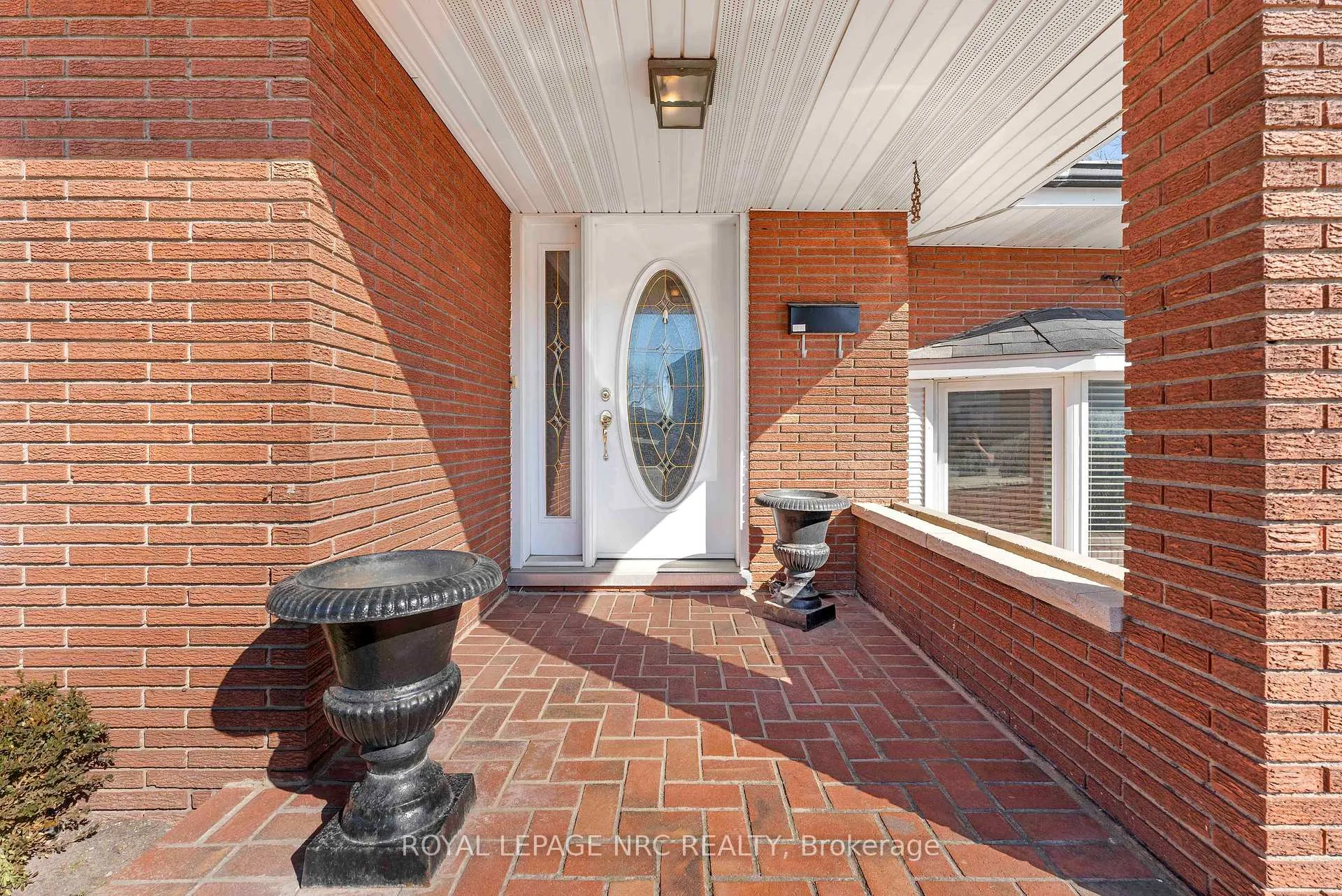 Photo 8 of 68 Pine Street S, Thorold, Thorold Downtown — HOMEH