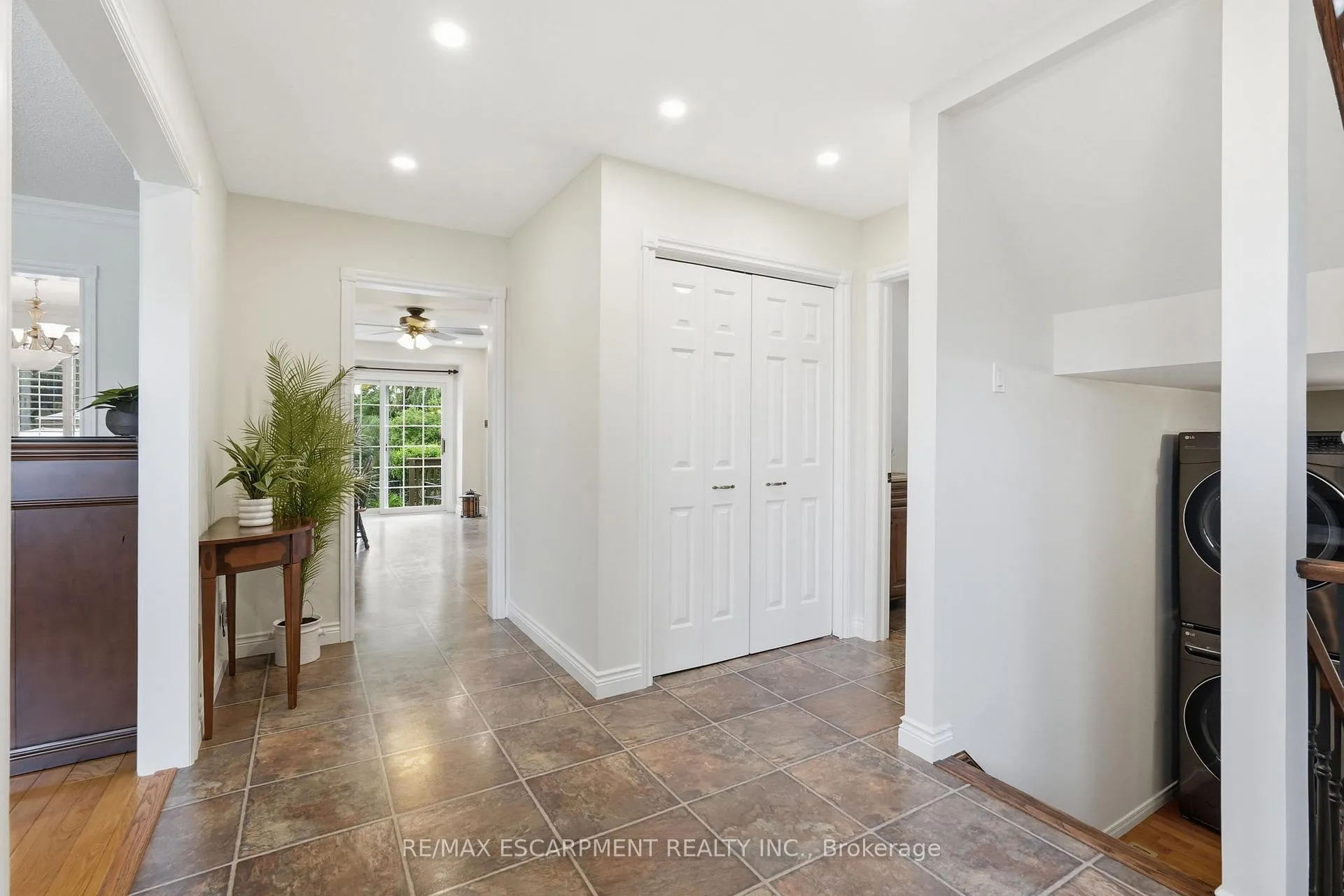 Photo 6 of 5399 Sheldon Park Drive, Burlington, Appleby — HOMEH