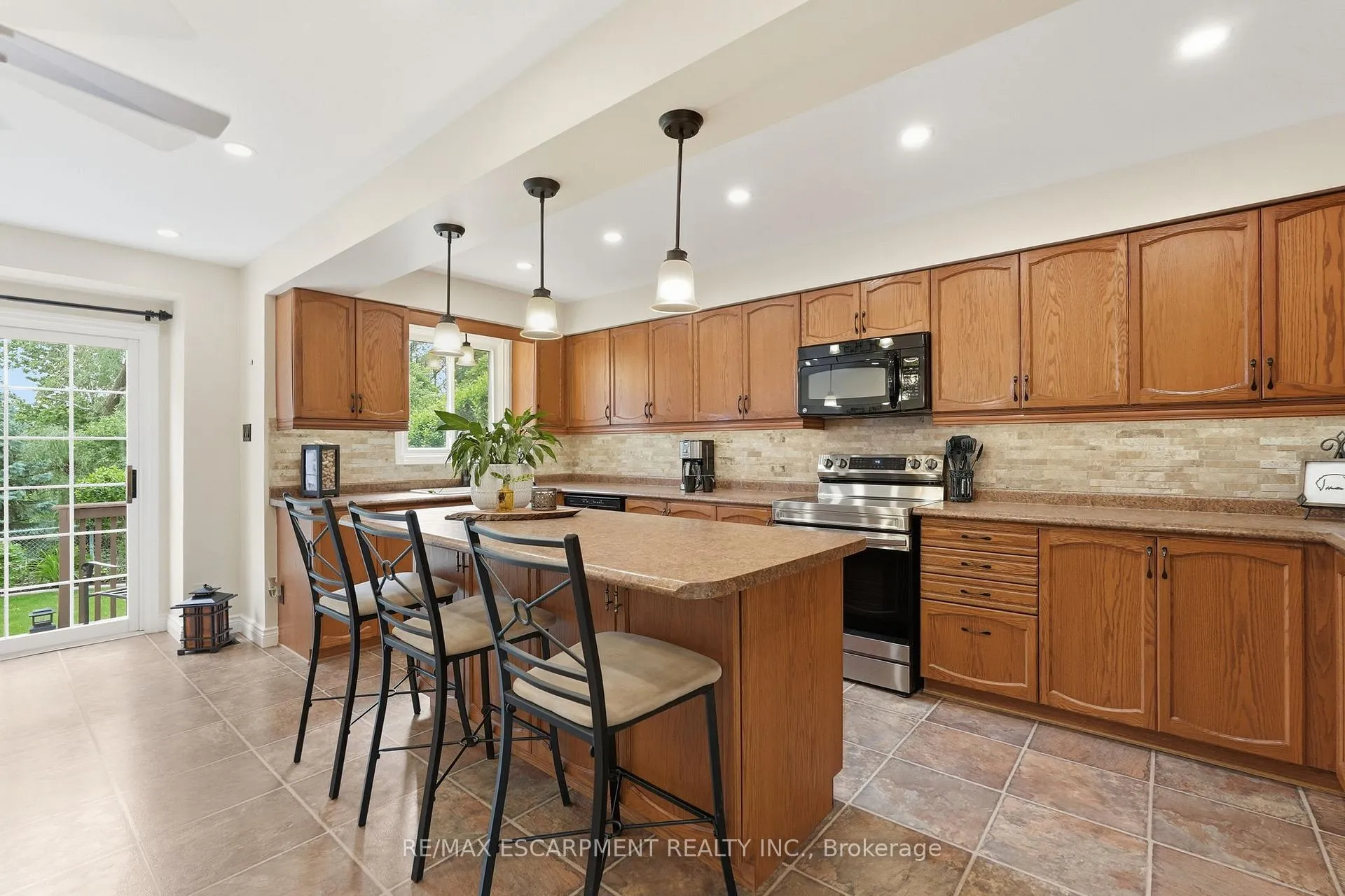 Photo 13 of 5399 Sheldon Park Drive, Burlington, Appleby — HOMEH