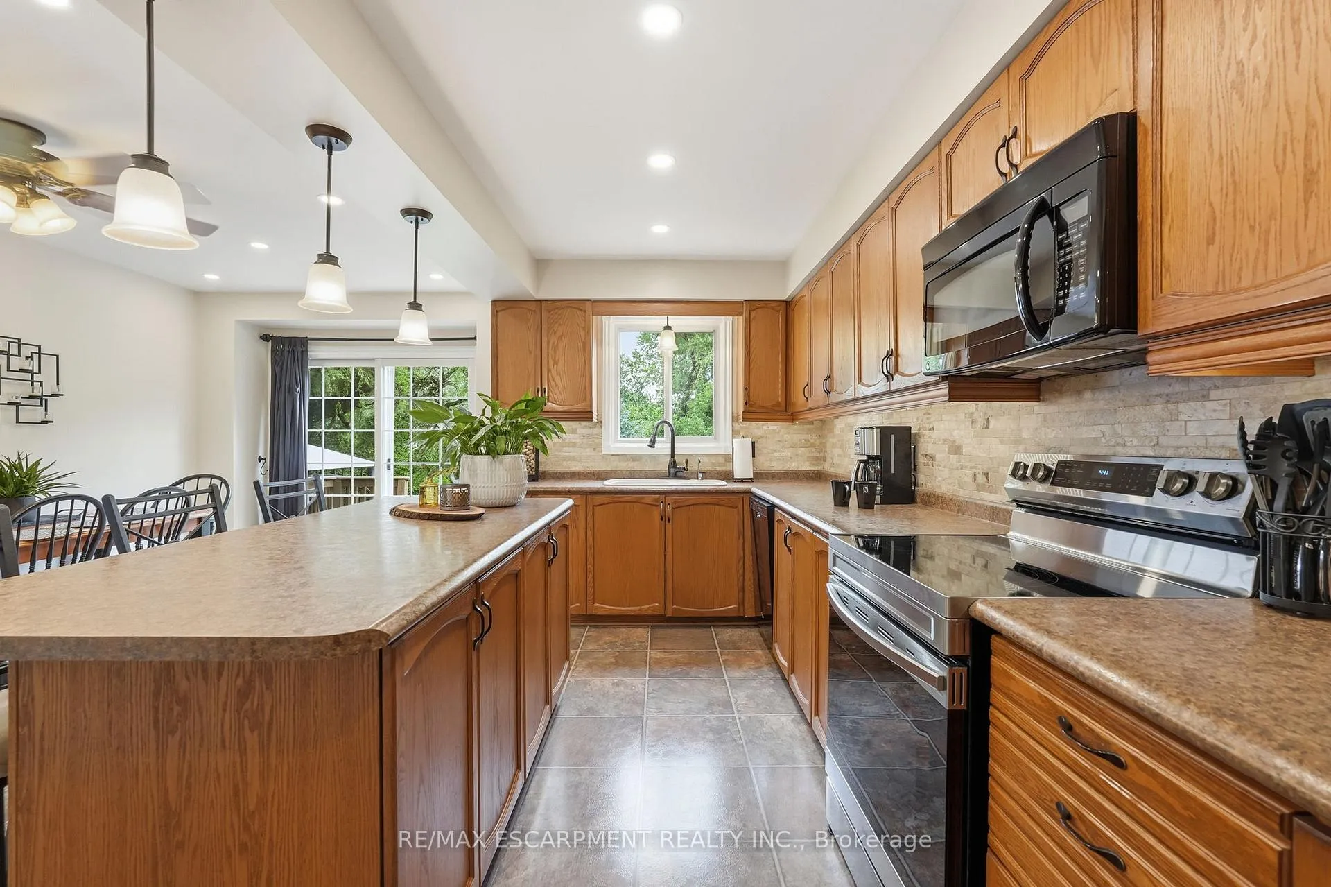 Photo 15 of 5399 Sheldon Park Drive, Burlington, Appleby — HOMEH