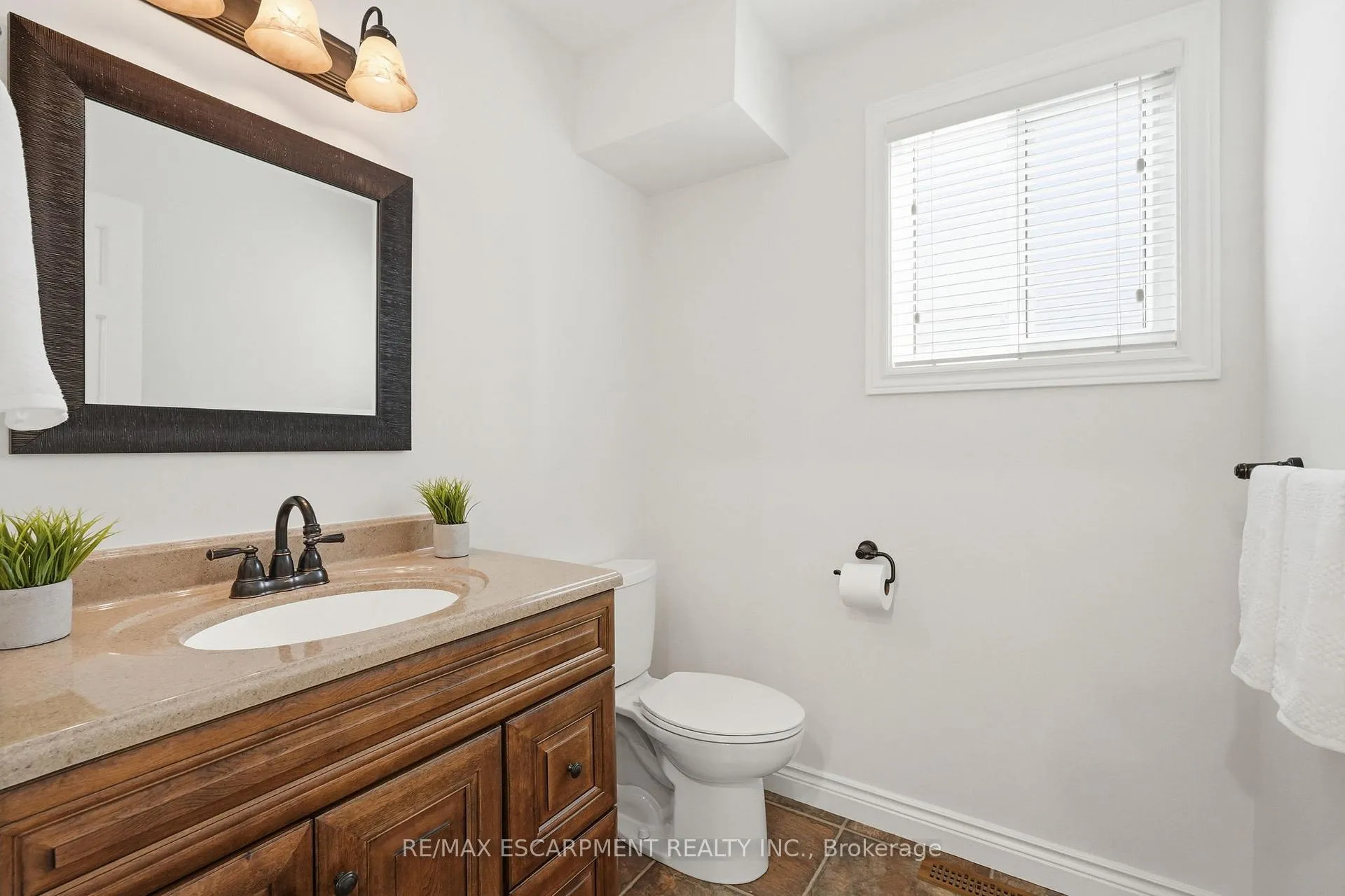 Photo 18 of 5399 Sheldon Park Drive, Burlington, Appleby — HOMEH