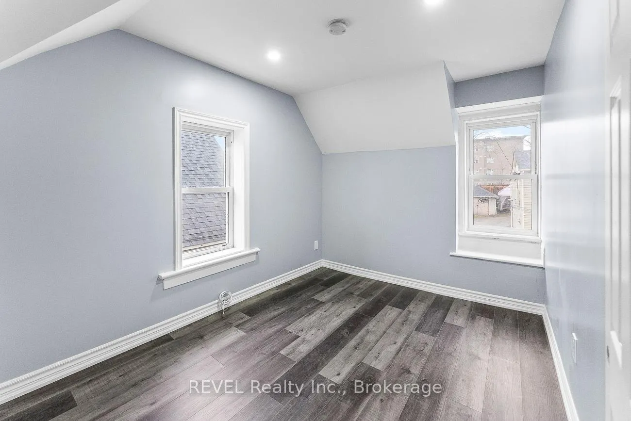 Photo 4 of 30 Division Street, St. Catharines, E. Chester — HOMEH