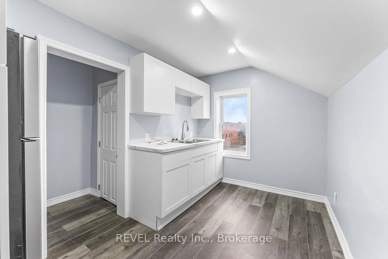 Photo 7 of 30 Division Street, St. Catharines, E. Chester — HOMEH