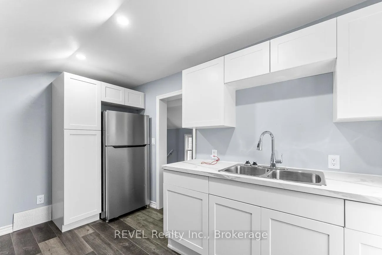 Photo 8 of 30 Division Street, St. Catharines, E. Chester — HOMEH