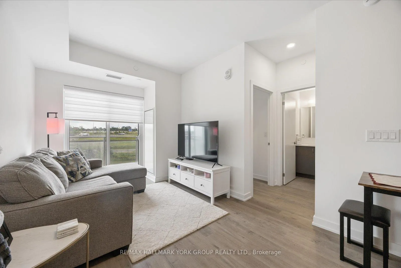 Photo 6 of Unit 514, 56 Lakeside Terrace, Barrie, Little Lake — HOMEH