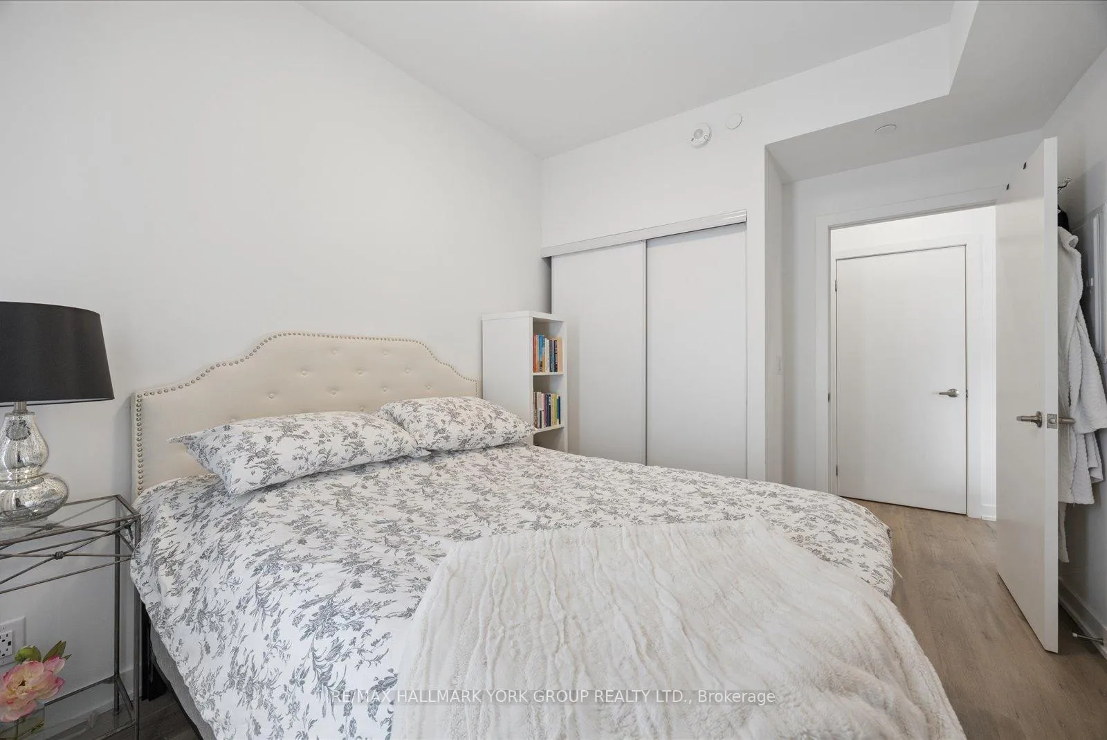 Photo 16 of Unit 514, 56 Lakeside Terrace, Barrie, Little Lake — HOMEH