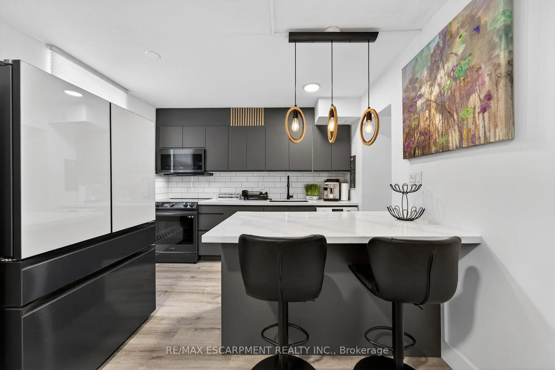 Photo 5 of Unit 324, 350 Quigley Road, Hamilton, Vincent — HOMEH