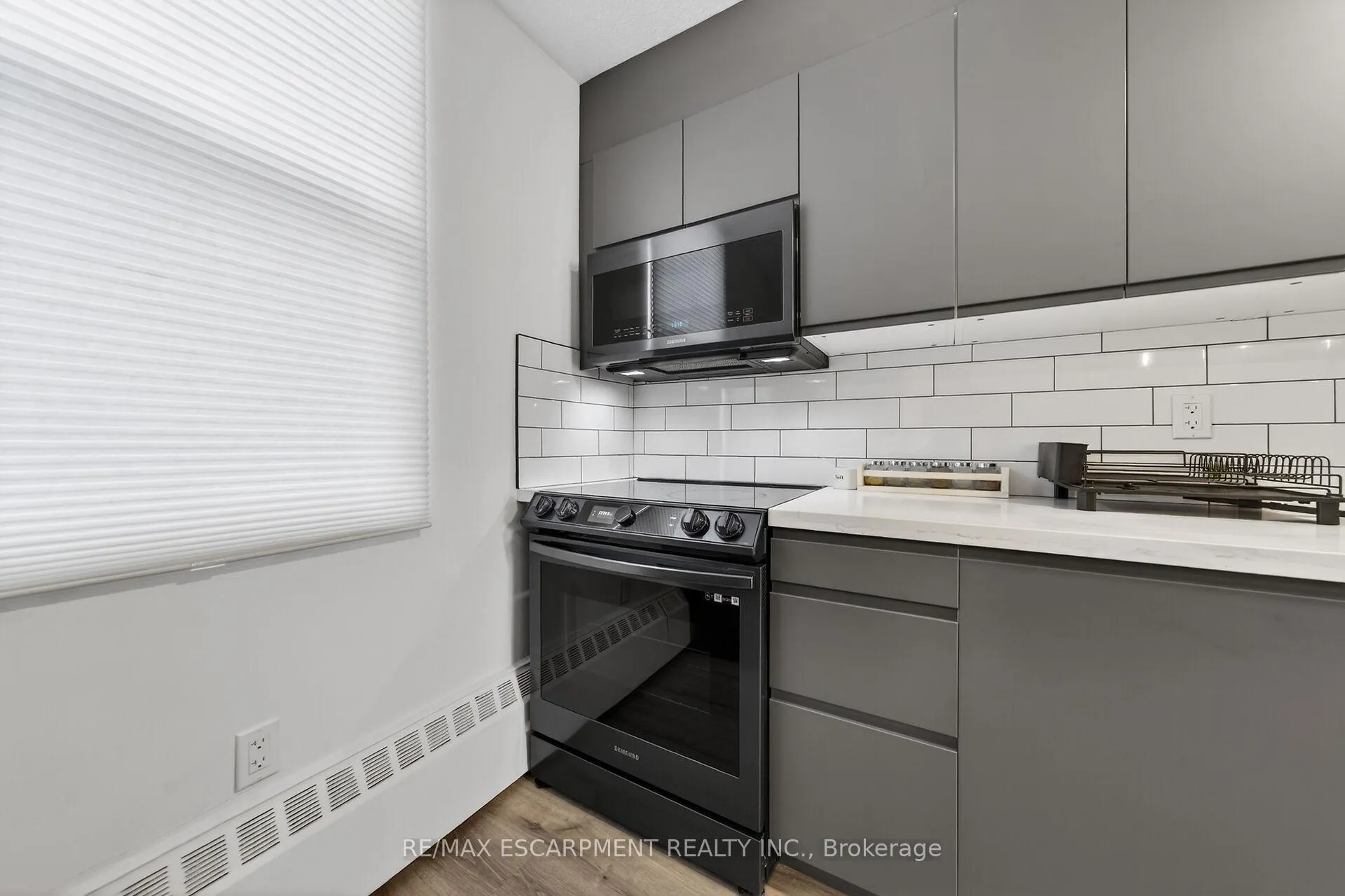 Photo 10 of Unit 324, 350 Quigley Road, Hamilton, Vincent — HOMEH
