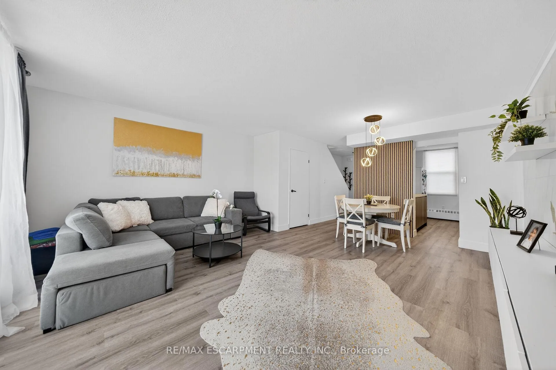 Photo 11 of Unit 324, 350 Quigley Road, Hamilton, Vincent — HOMEH