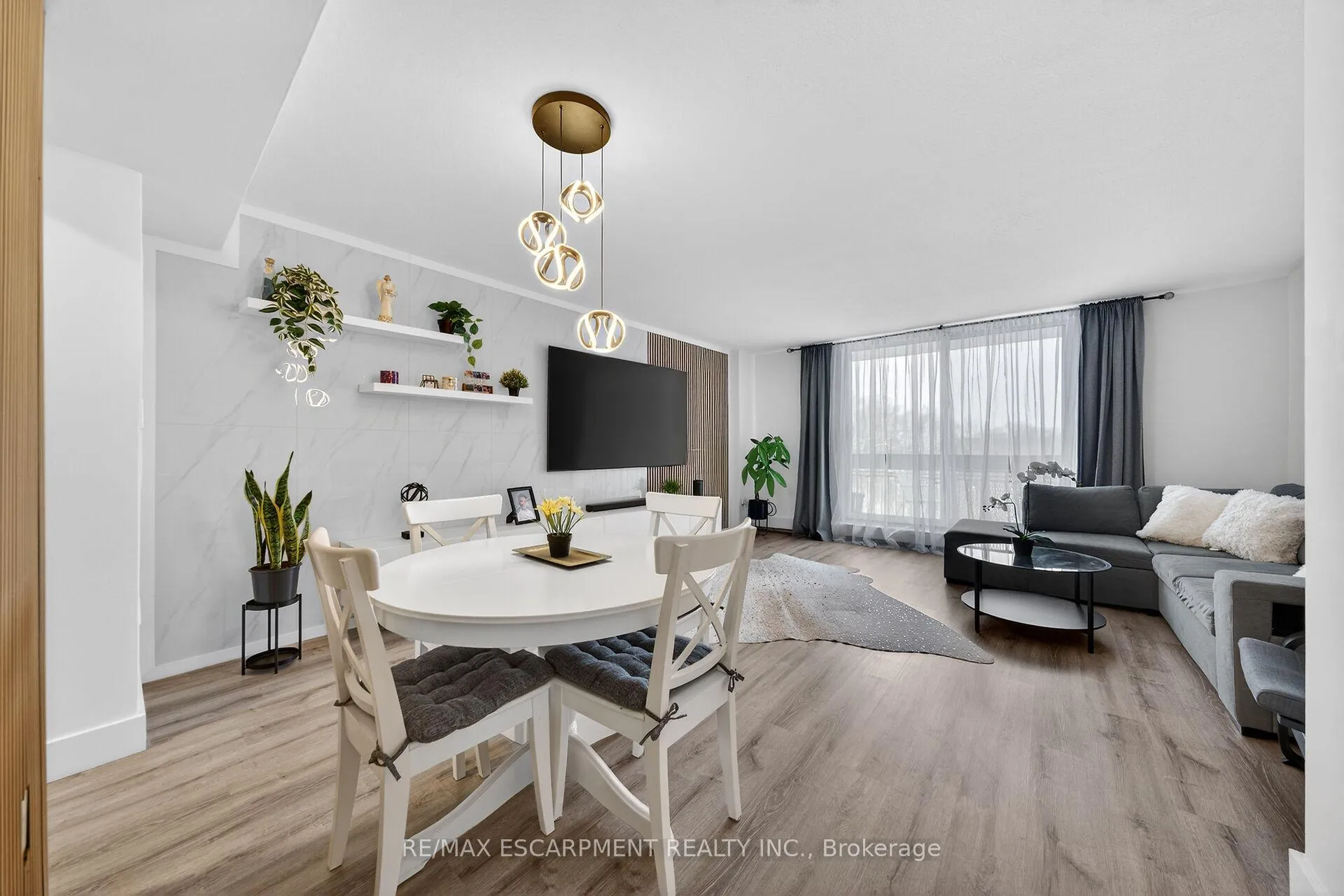Photo 12 of Unit 324, 350 Quigley Road, Hamilton, Vincent — HOMEH