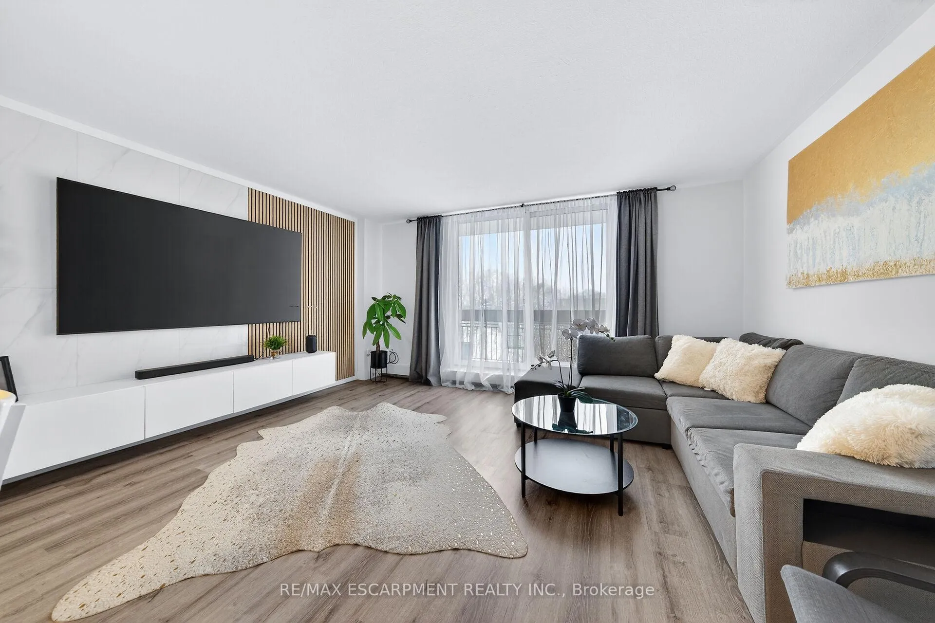 Photo 13 of Unit 324, 350 Quigley Road, Hamilton, Vincent — HOMEH