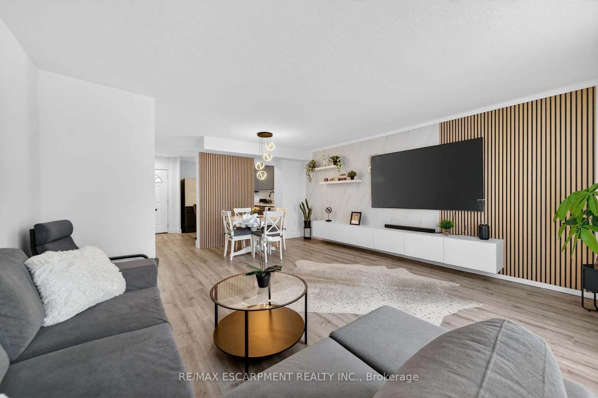 Photo 15 of Unit 324, 350 Quigley Road, Hamilton, Vincent — HOMEH