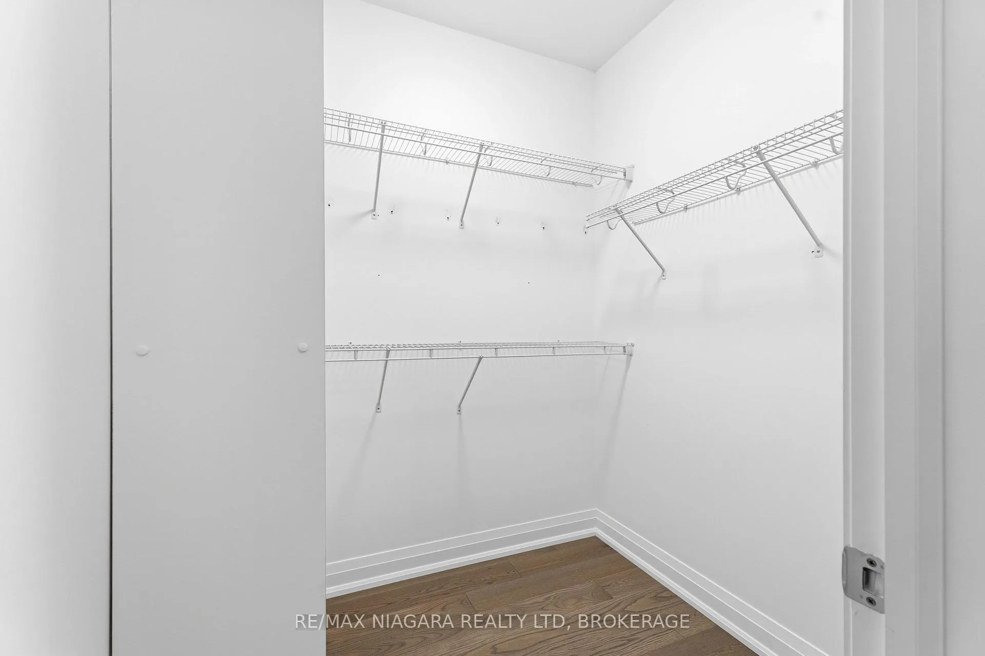 Photo 23 of Unit 55, 8974 Willoughby Drive, Niagara Falls, Chippawa — HOMEH
