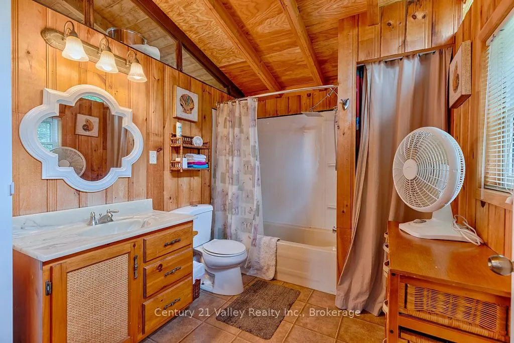 Photo 20 of 161 Maple Grove Lane, North Algona Wilberforce, North Algona/Wilberforce Twp — HOMEH