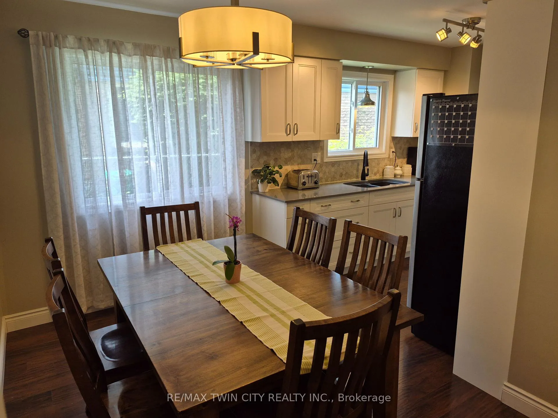 Photo 3 of 384 Pioneer Drive, Kitchener — HOMEH