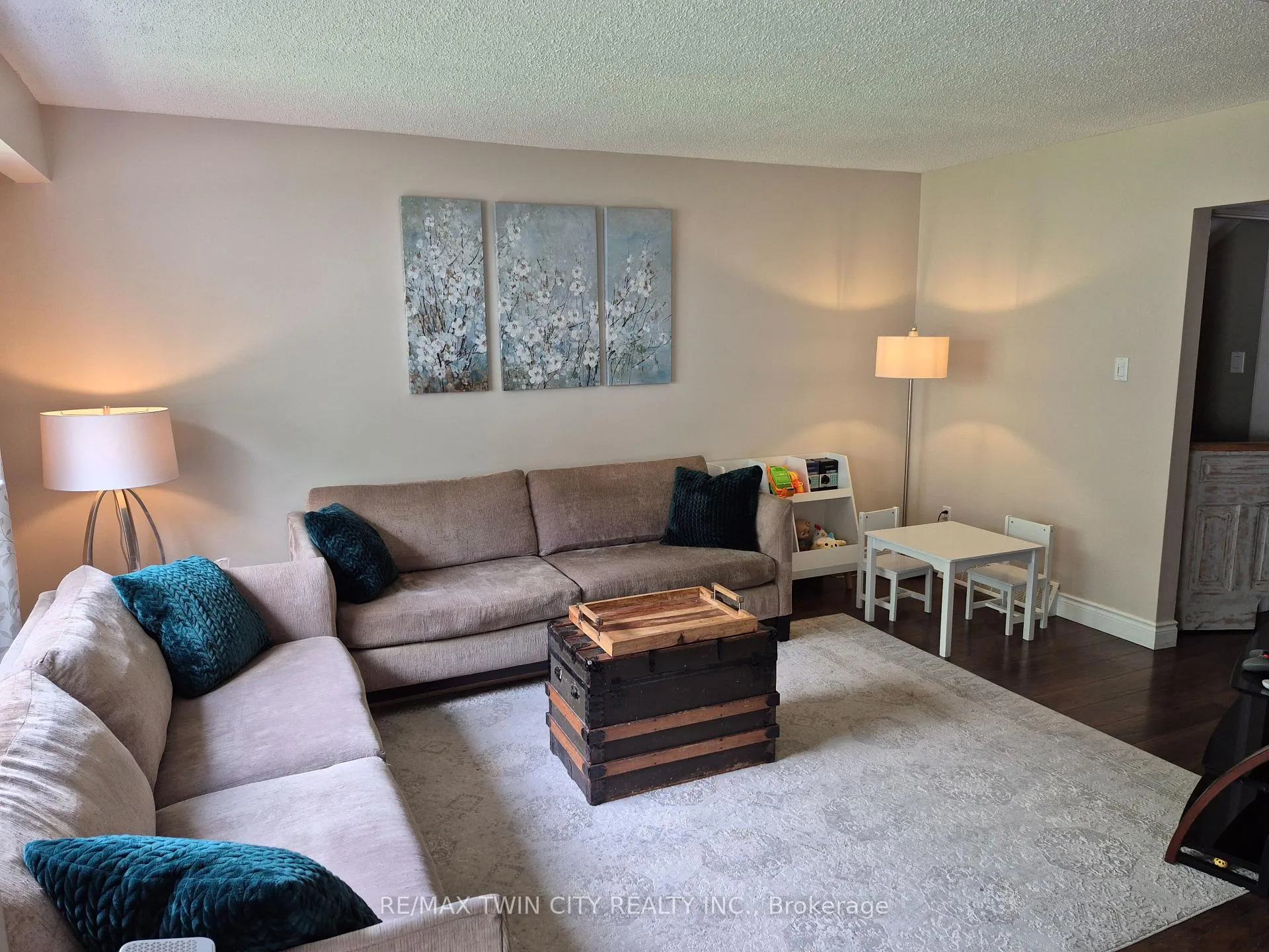 Photo 7 of 384 Pioneer Drive, Kitchener — HOMEH