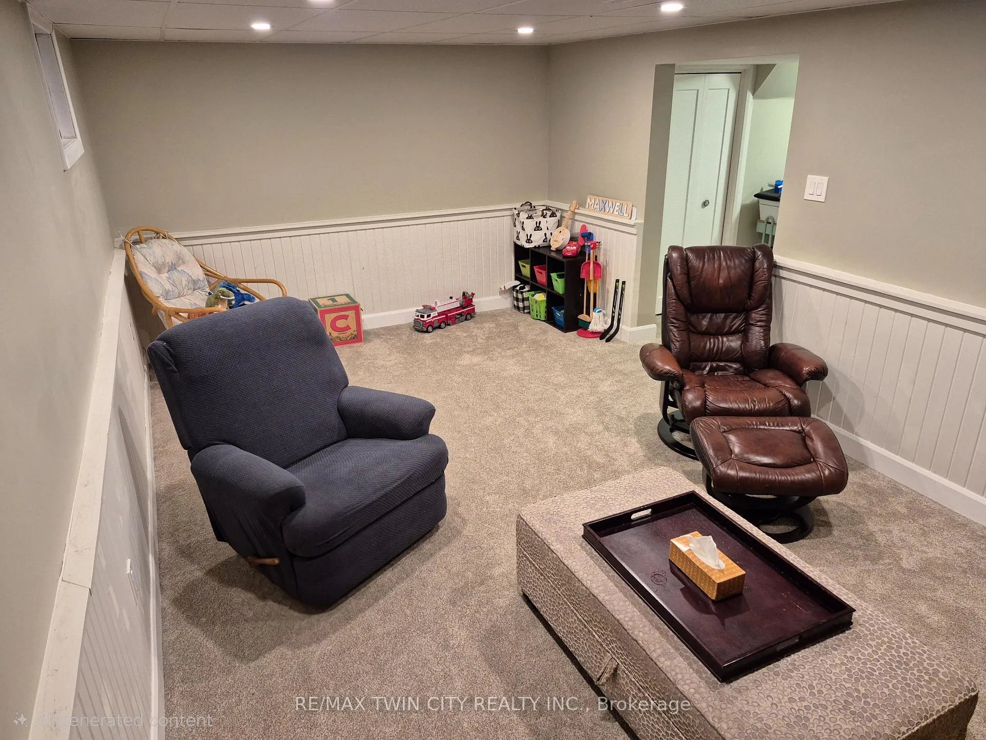 Photo 20 of 384 Pioneer Drive, Kitchener — HOMEH