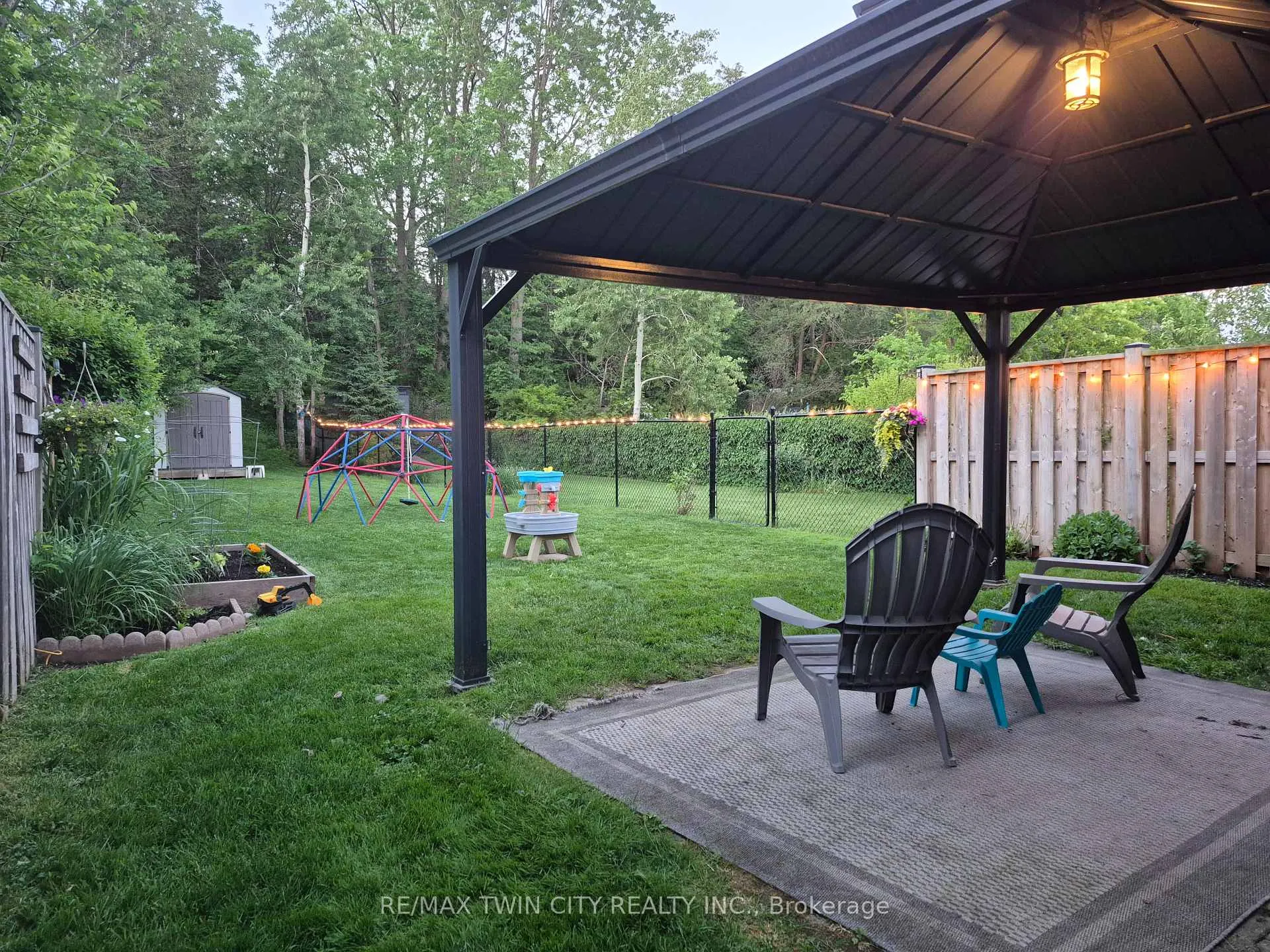 Photo 22 of 384 Pioneer Drive, Kitchener — HOMEH