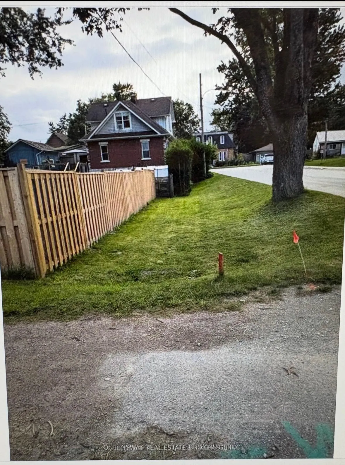 Photo 3 of 115 Centre Street, Shelburne — HOMEH
