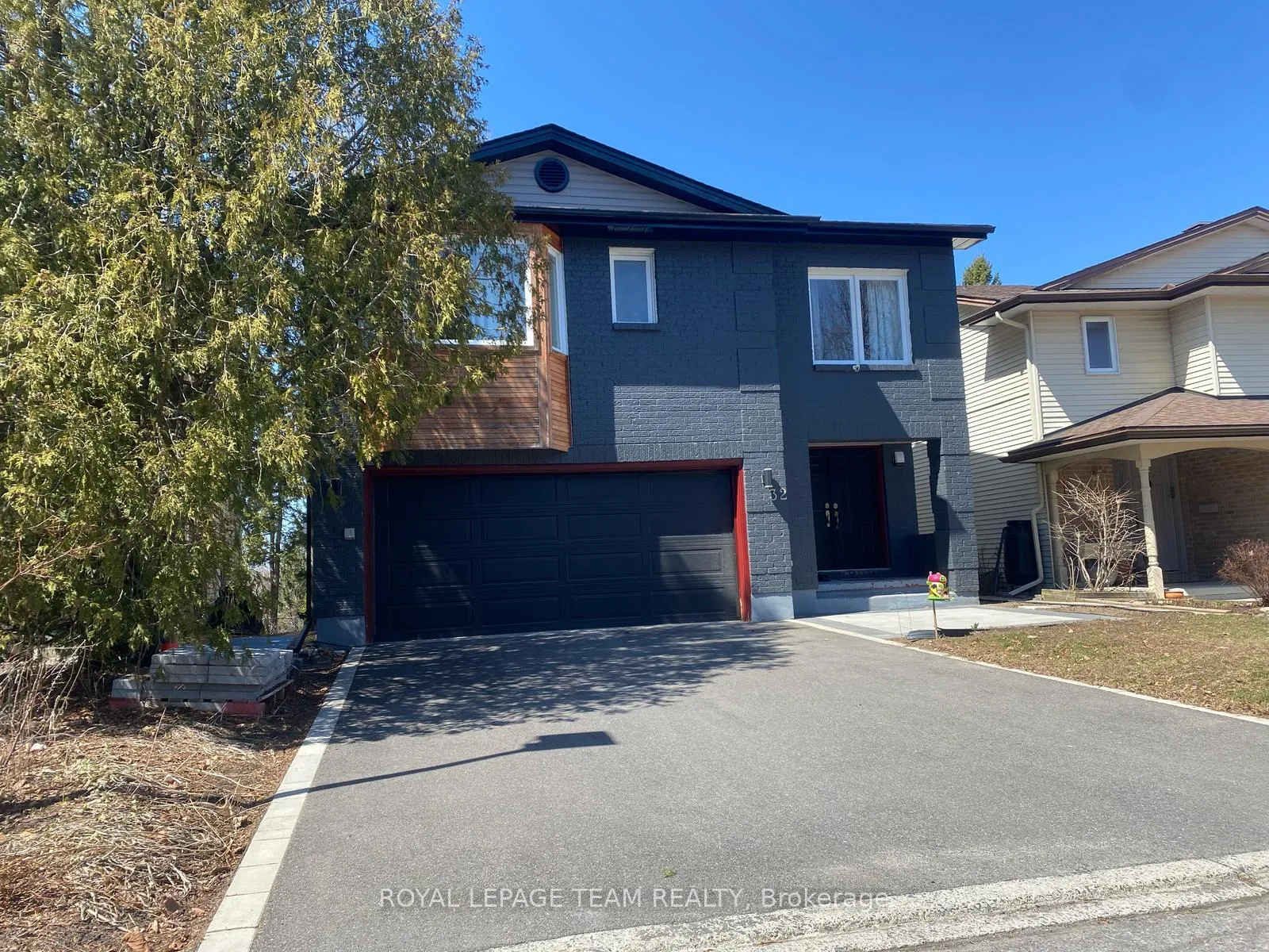 Photo 2 of Unit B, 32 Hackett Street, Ottawa, Hunt Club Woods — HOMEH
