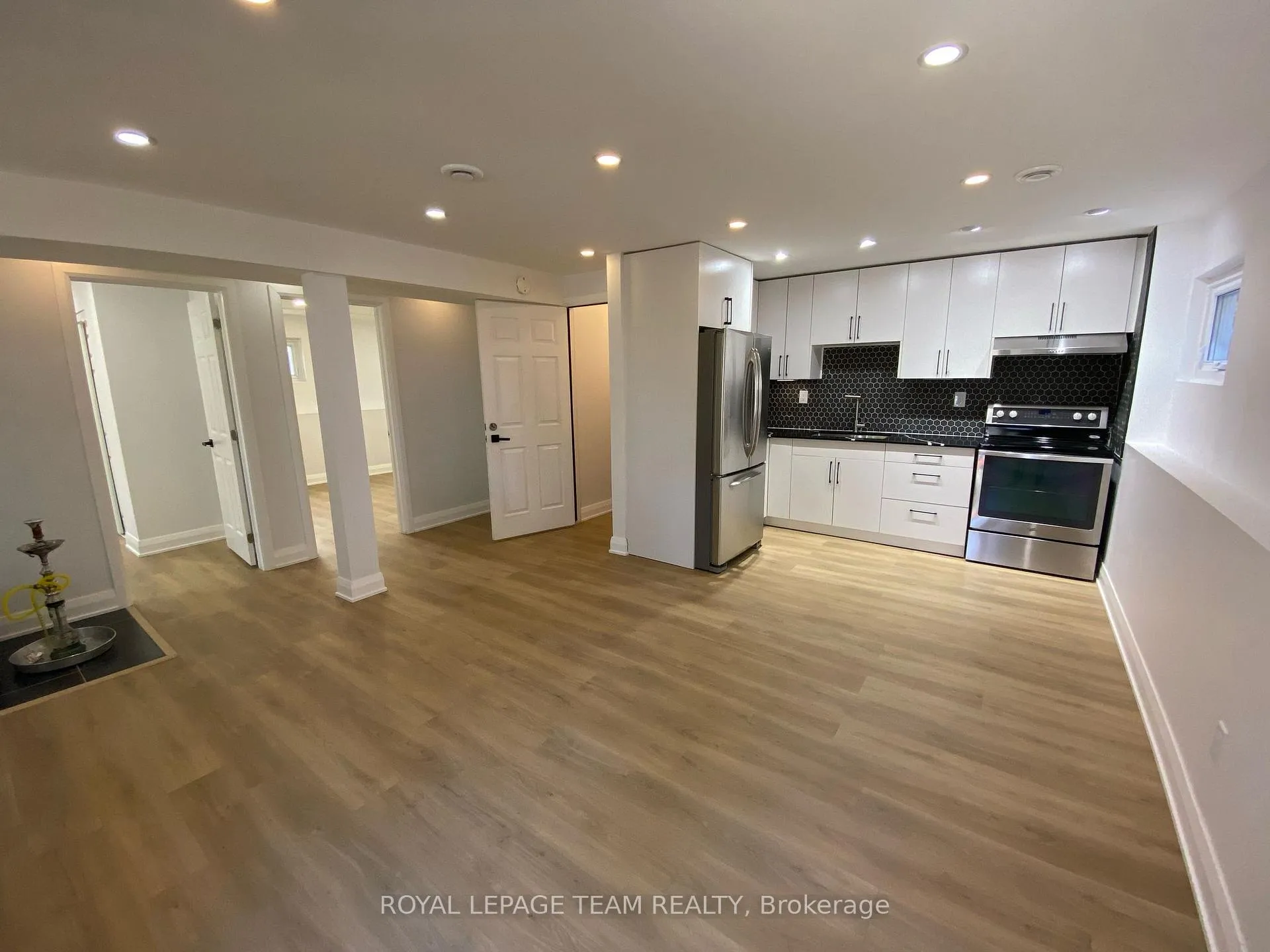 Photo 5 of Unit B, 32 Hackett Street, Ottawa, Hunt Club Woods — HOMEH