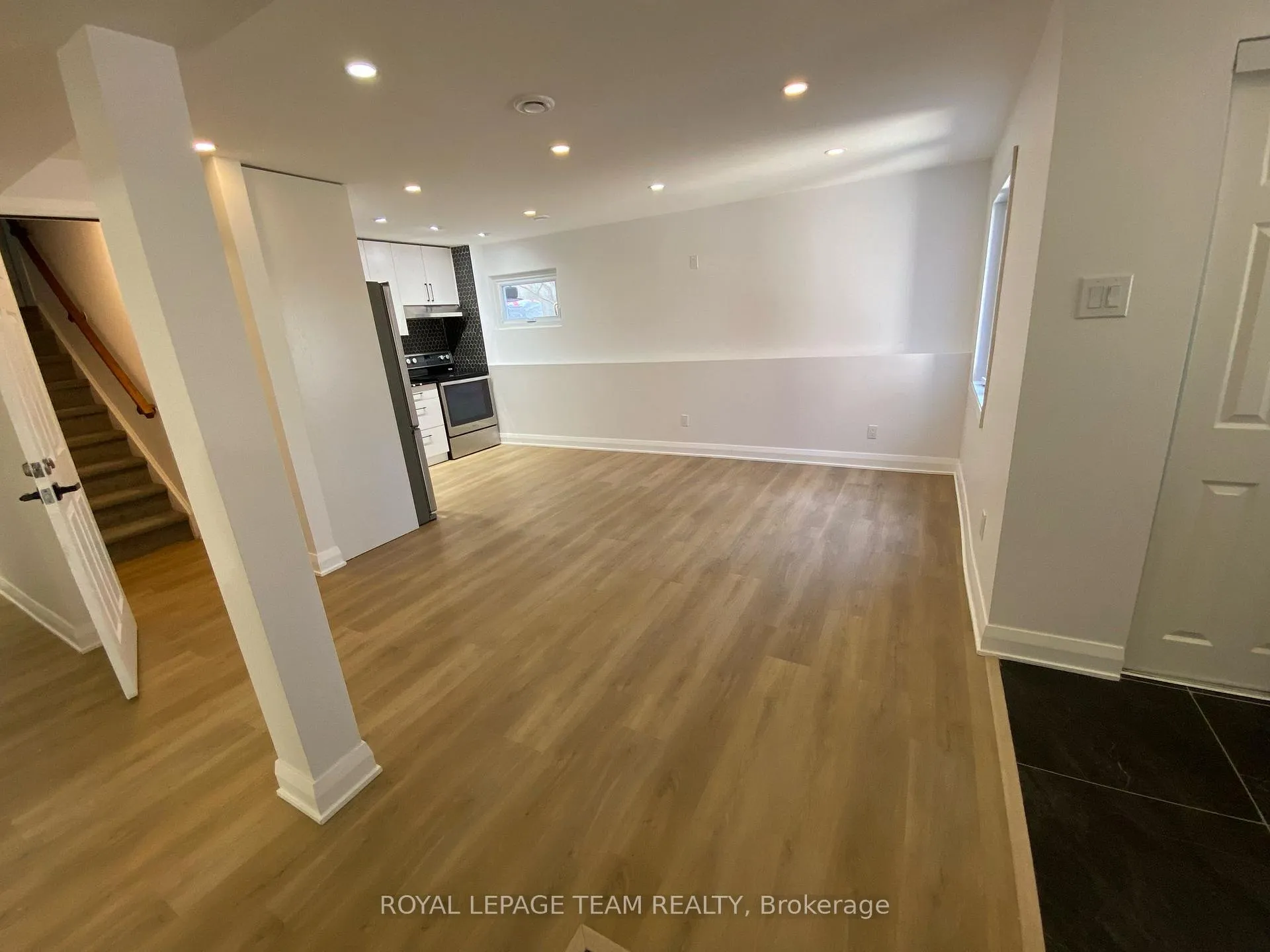 Photo 12 of Unit B, 32 Hackett Street, Ottawa, Hunt Club Woods — HOMEH