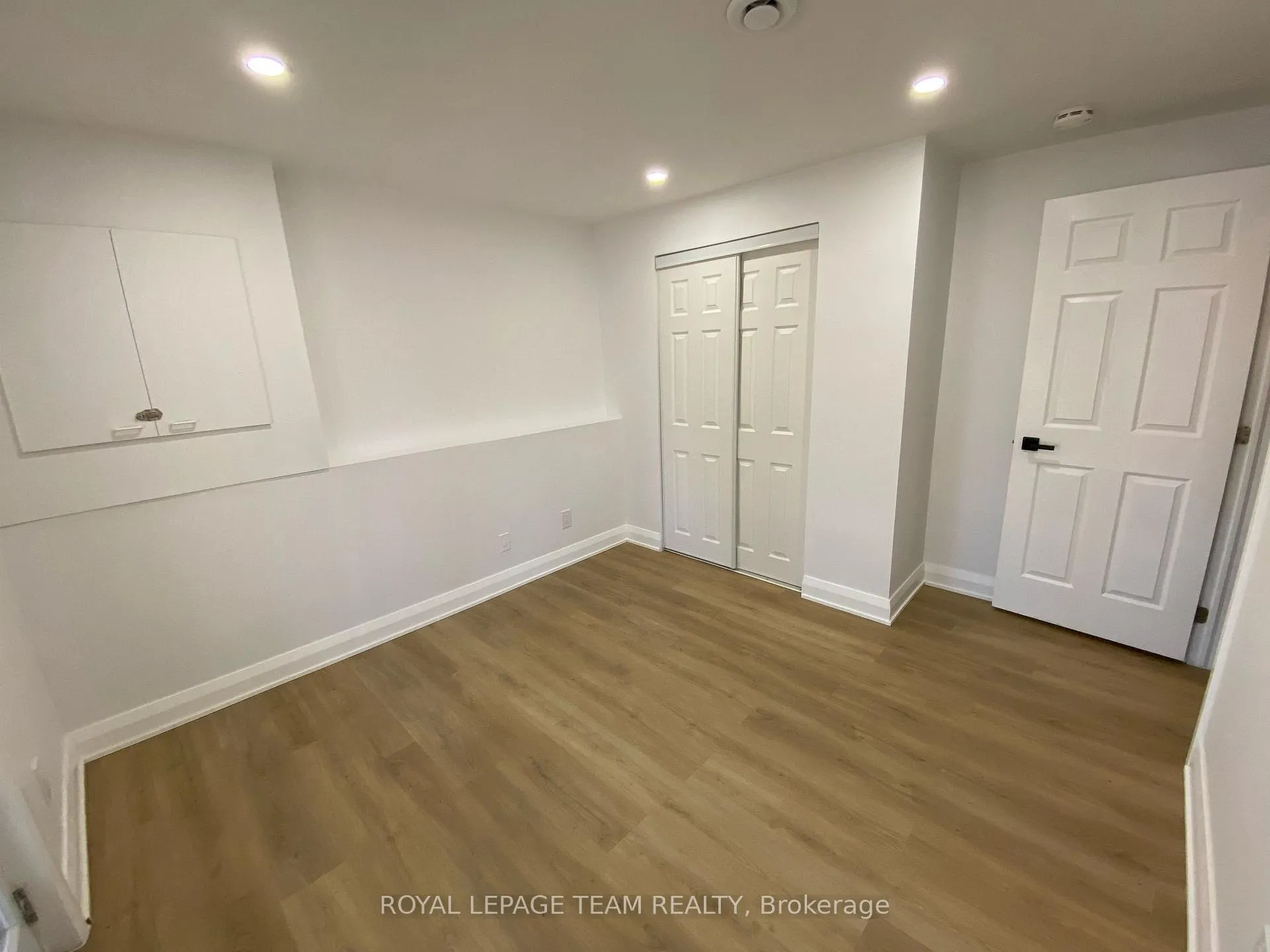 Photo 14 of Unit B, 32 Hackett Street, Ottawa, Hunt Club Woods — HOMEH