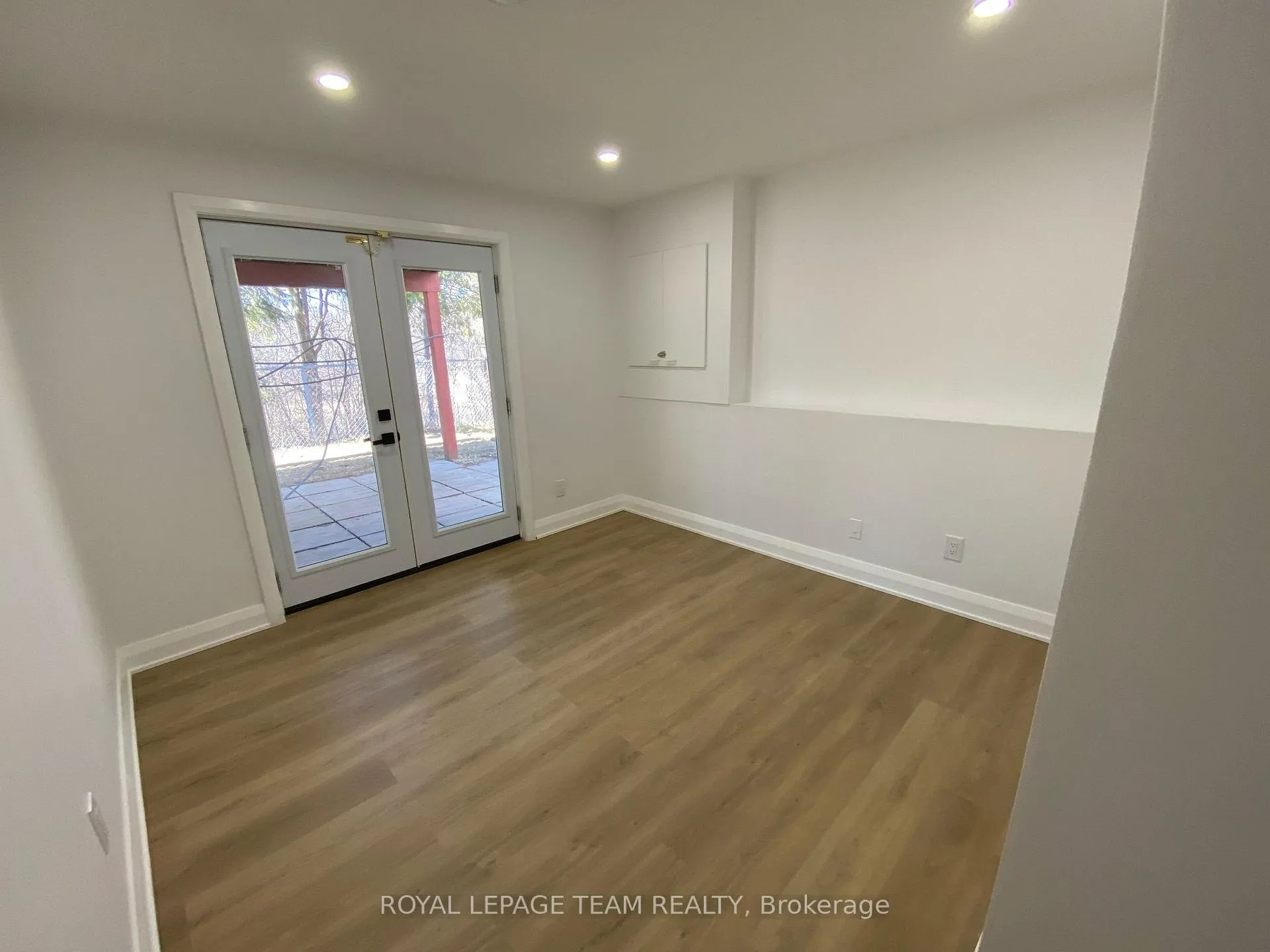 Photo 15 of Unit B, 32 Hackett Street, Ottawa, Hunt Club Woods — HOMEH