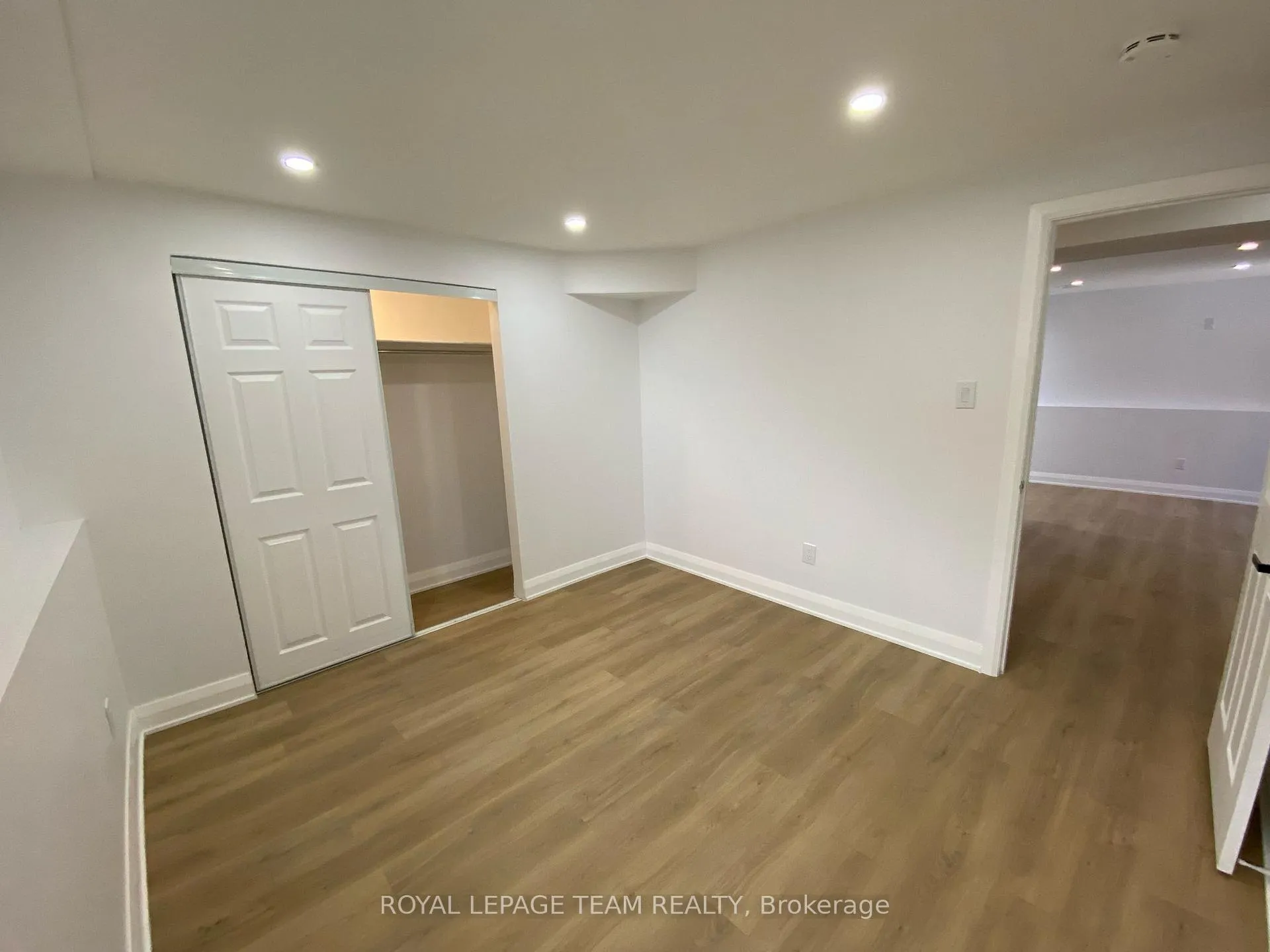 Photo 16 of Unit B, 32 Hackett Street, Ottawa, Hunt Club Woods — HOMEH