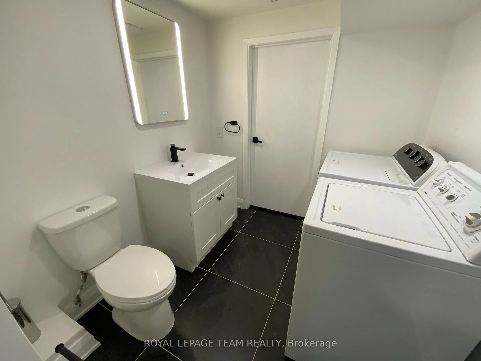 Photo 18 of Unit B, 32 Hackett Street, Ottawa, Hunt Club Woods — HOMEH