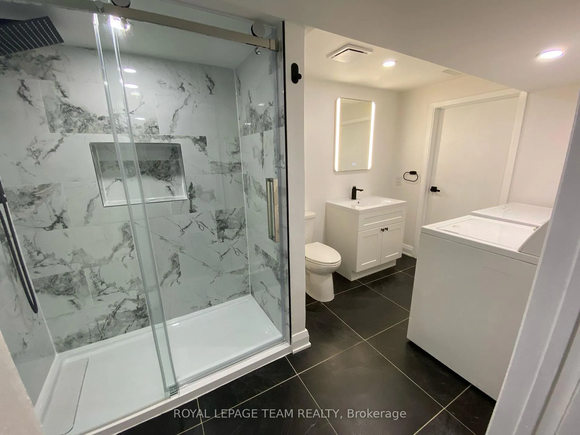 Photo 19 of Unit B, 32 Hackett Street, Ottawa, Hunt Club Woods — HOMEH