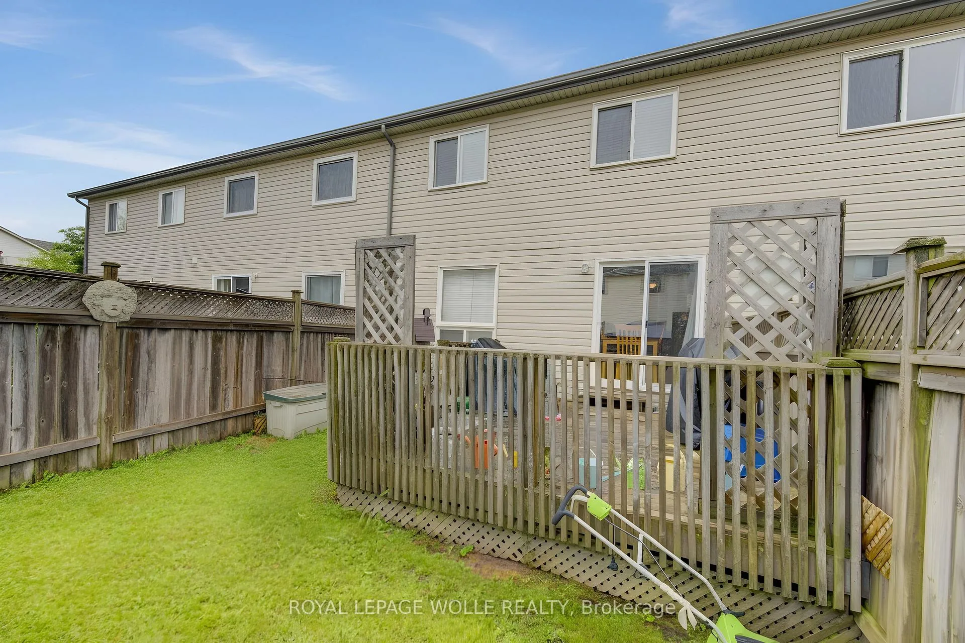 Photo 22 of 60 Foxglove Crescent, Kitchener, Larentian West — HOMEH