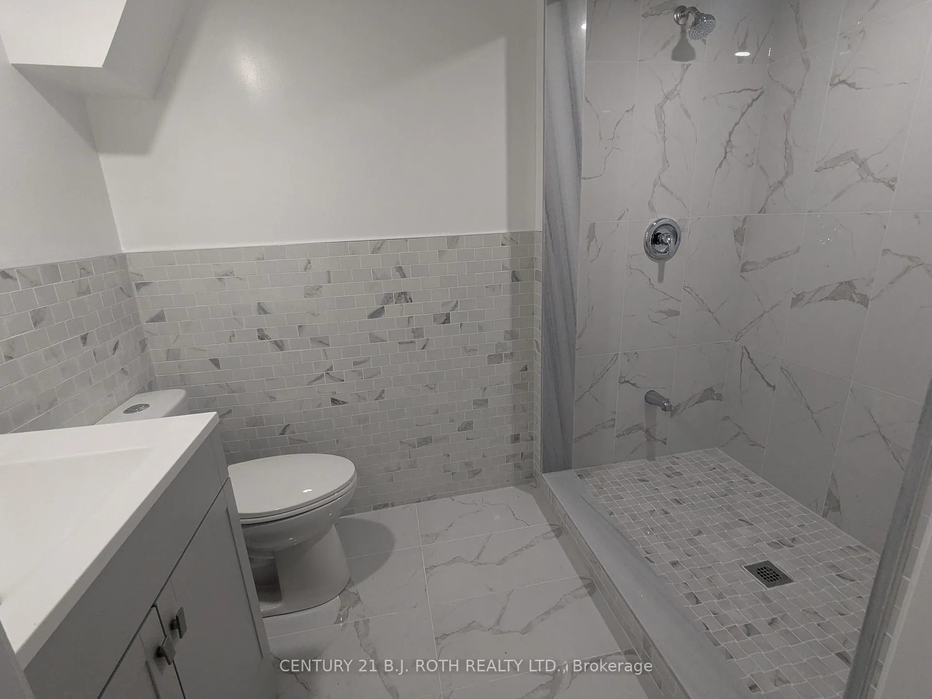 Photo 12 of 756 Hastings Avenue, Innisfil, Alcona — HOMEH