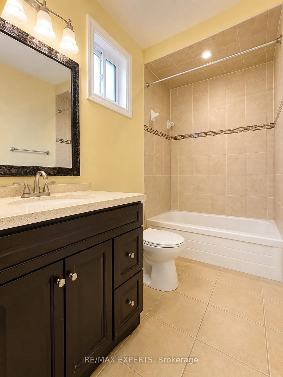 Photo 10 of 180 Richvale Drive S, Brampton, Heart Lake East — HOMEH