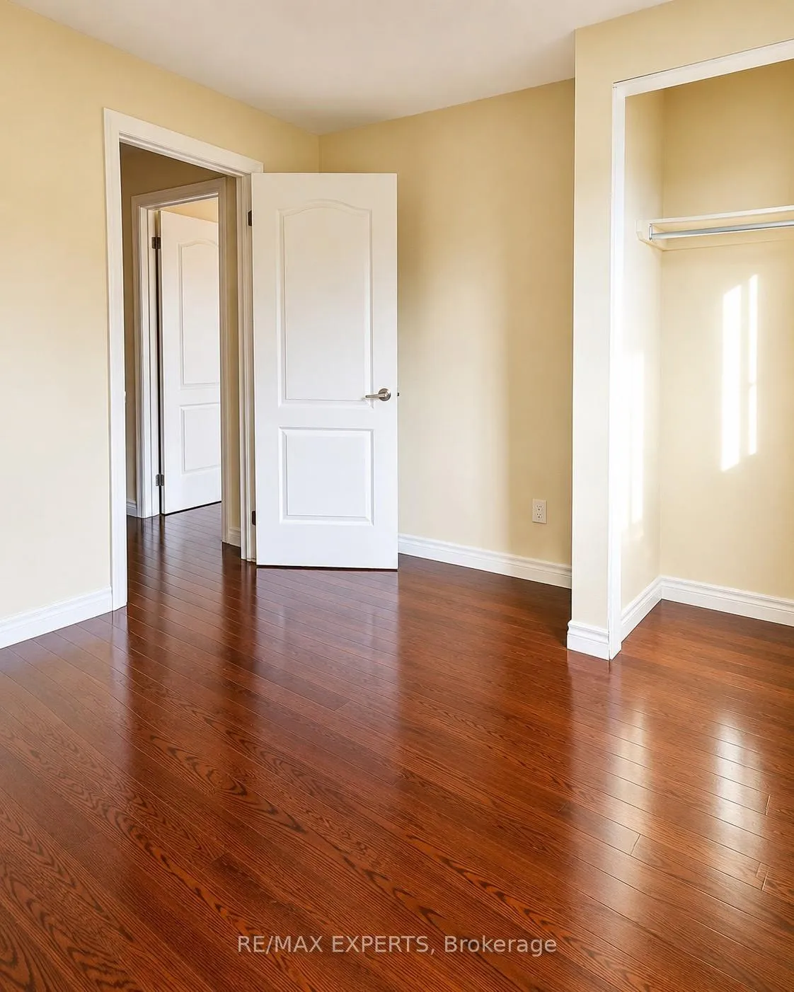 Photo 14 of 180 Richvale Drive S, Brampton, Heart Lake East — HOMEH