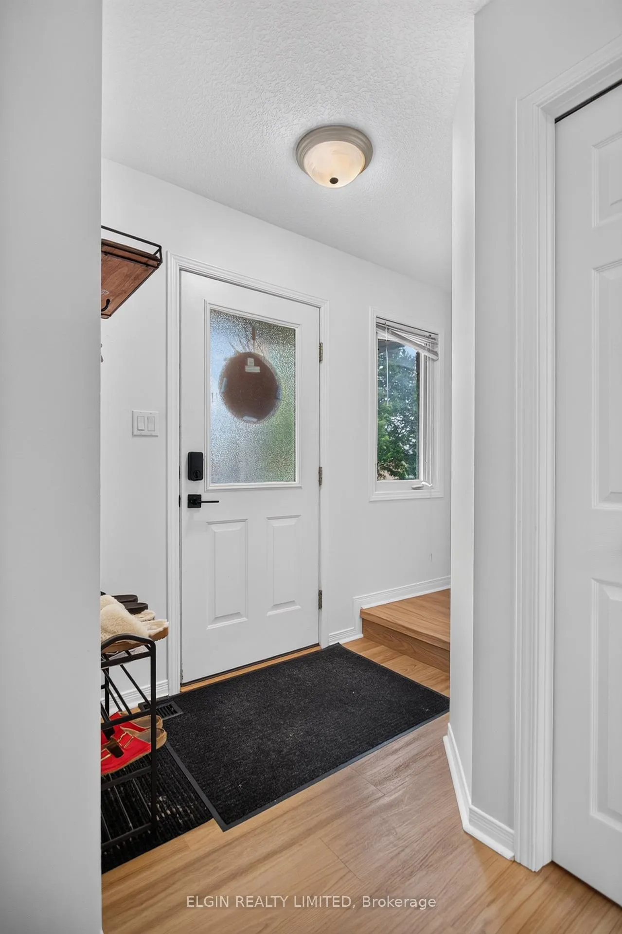 Photo 7 of 27 Cook Crescent, St. Thomas — HOMEH