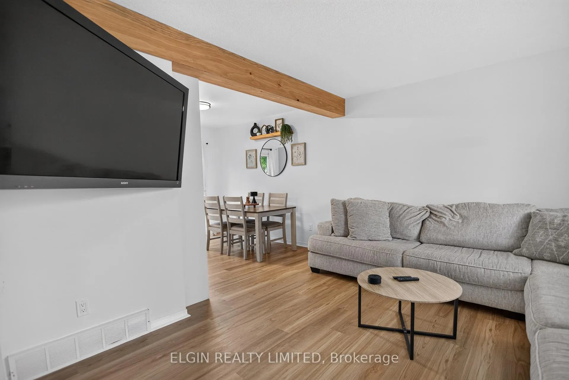 Photo 11 of 27 Cook Crescent, St. Thomas — HOMEH