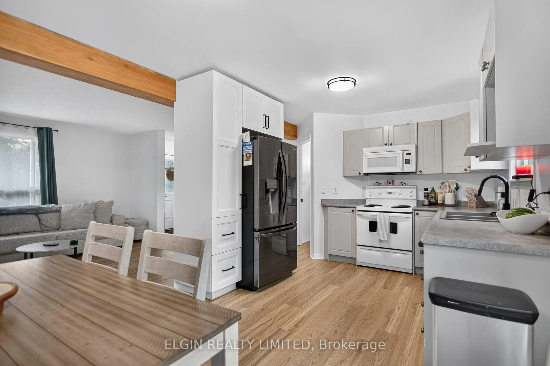 Photo 14 of 27 Cook Crescent, St. Thomas — HOMEH